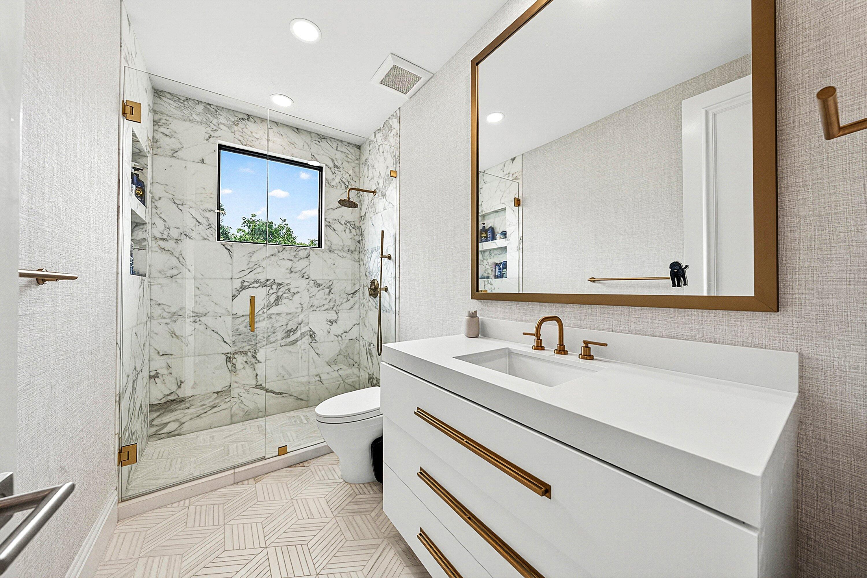 CARLTON ESTATES AT WOODFIELD COUNTRY CLUB - Residential