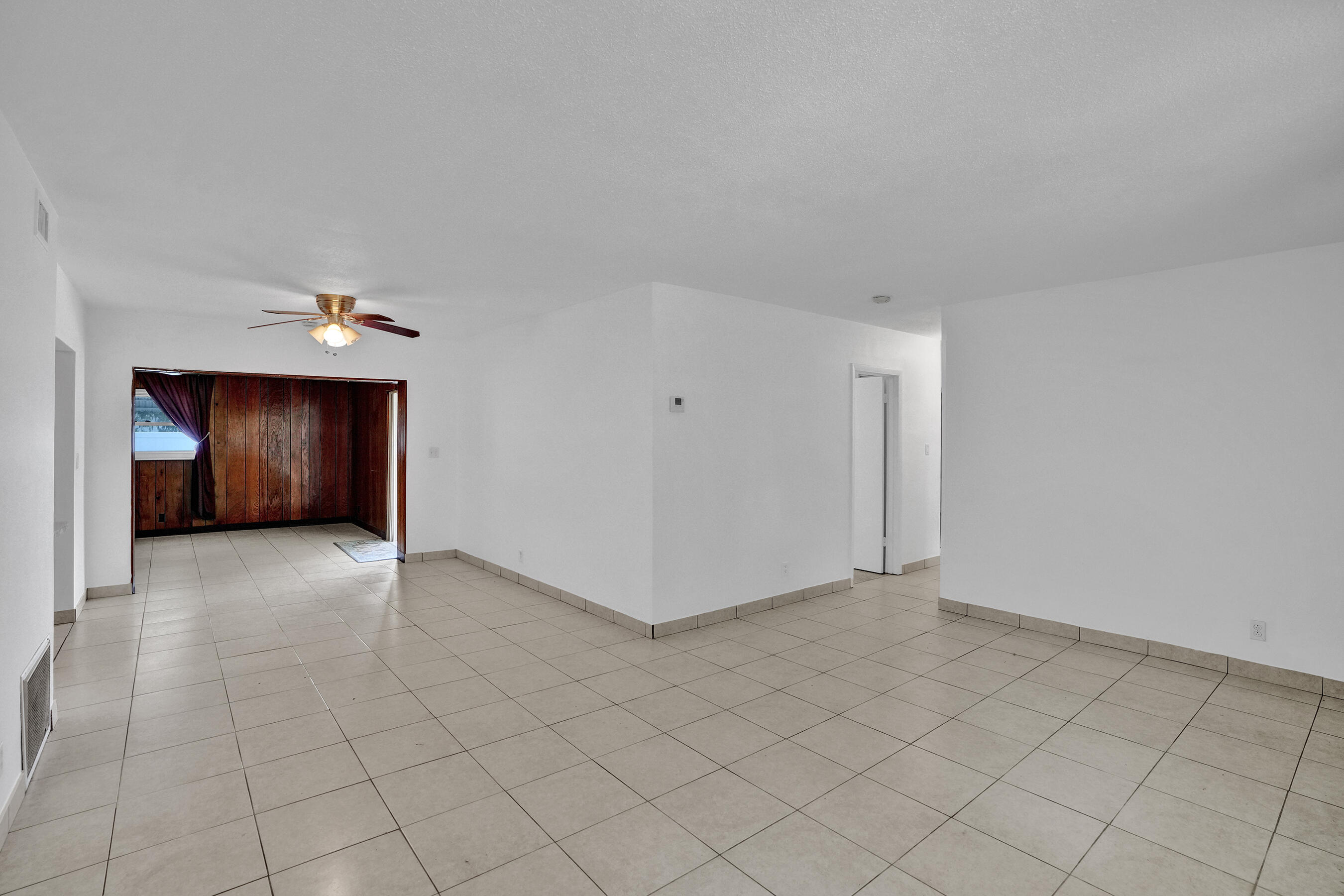 Boulevard Park 51-33 B - Residential