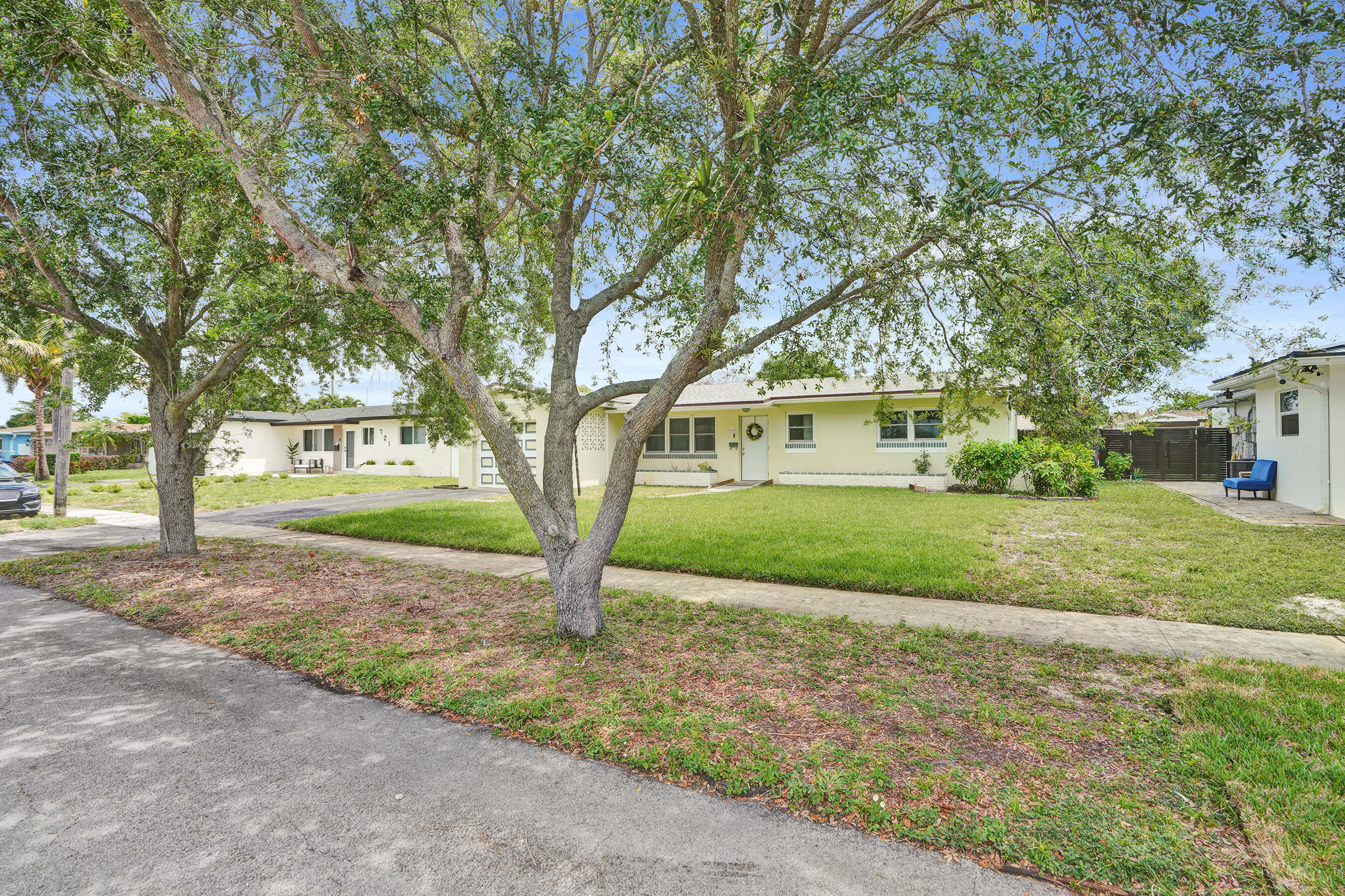 Boulevard Park 51-33 B - Residential