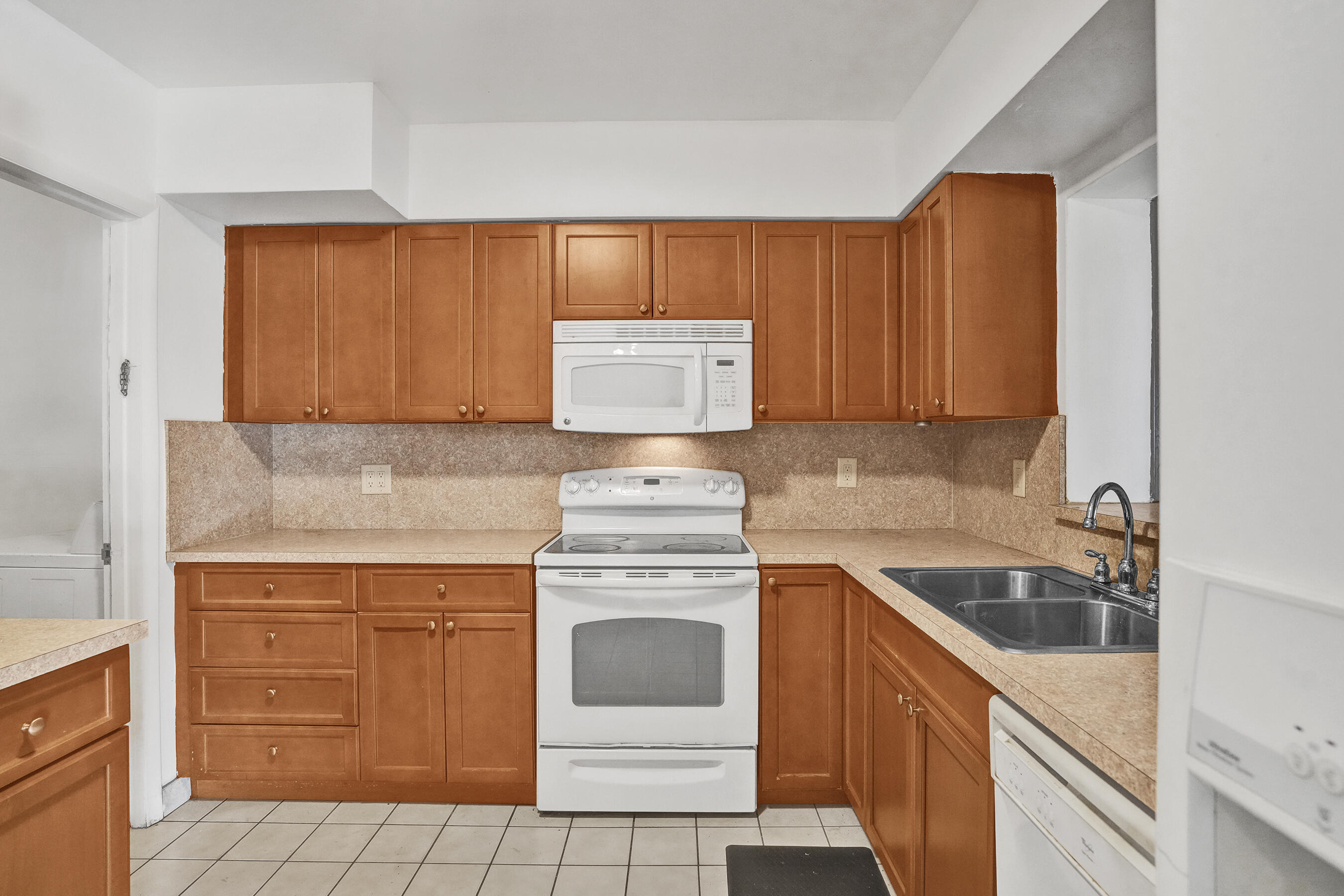 Boulevard Park 51-33 B - Residential
