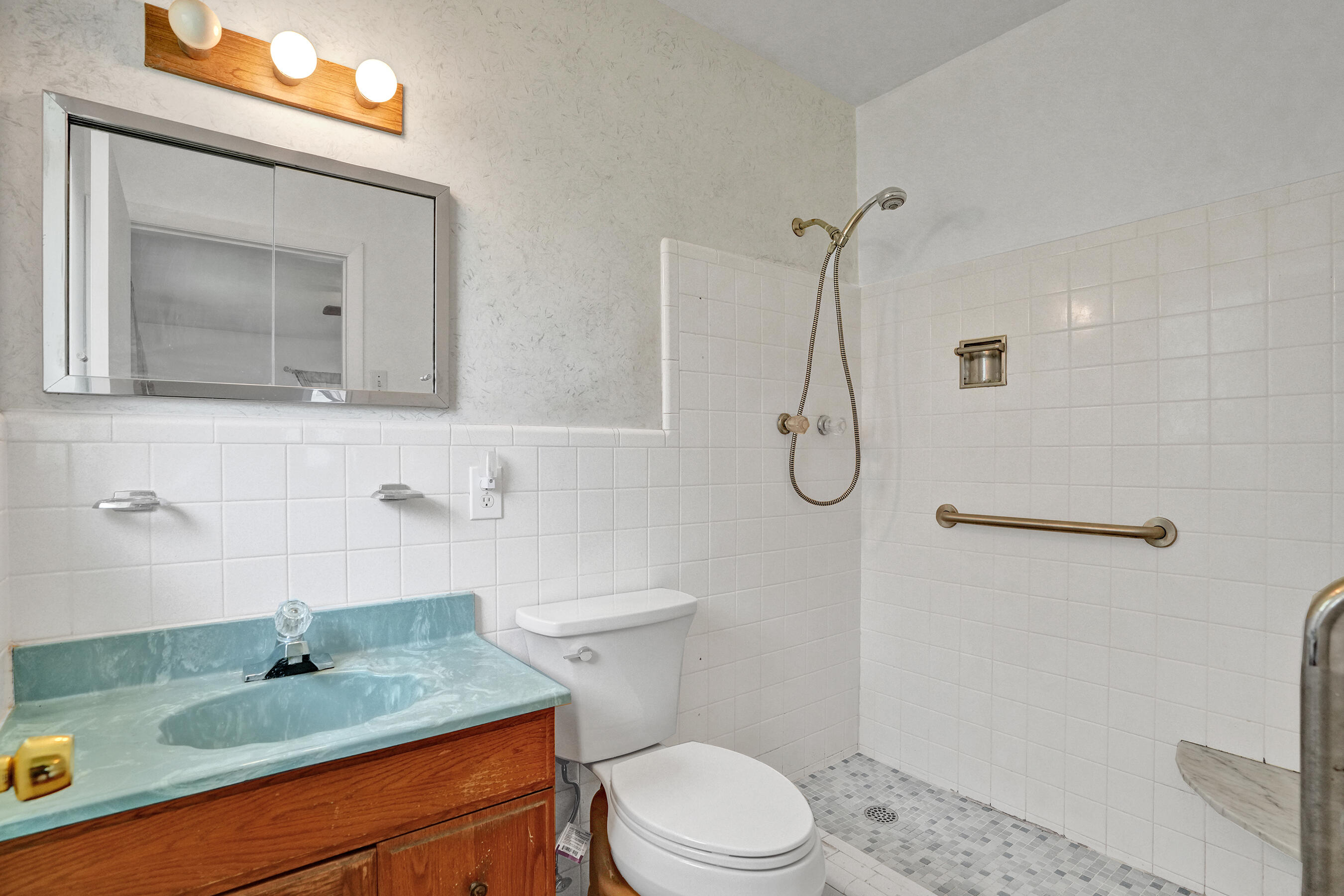 Boulevard Park 51-33 B - Residential