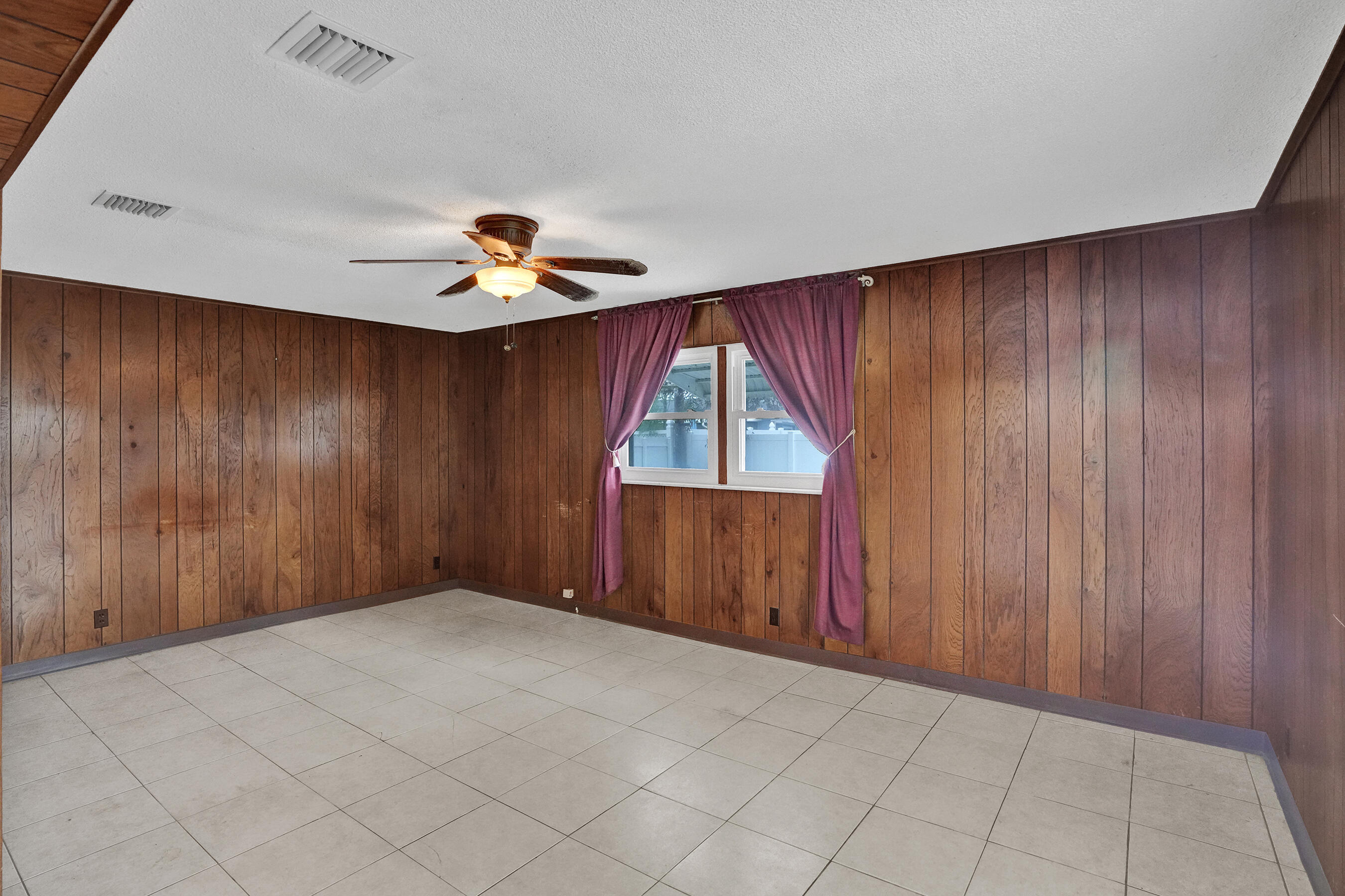 Boulevard Park 51-33 B - Residential