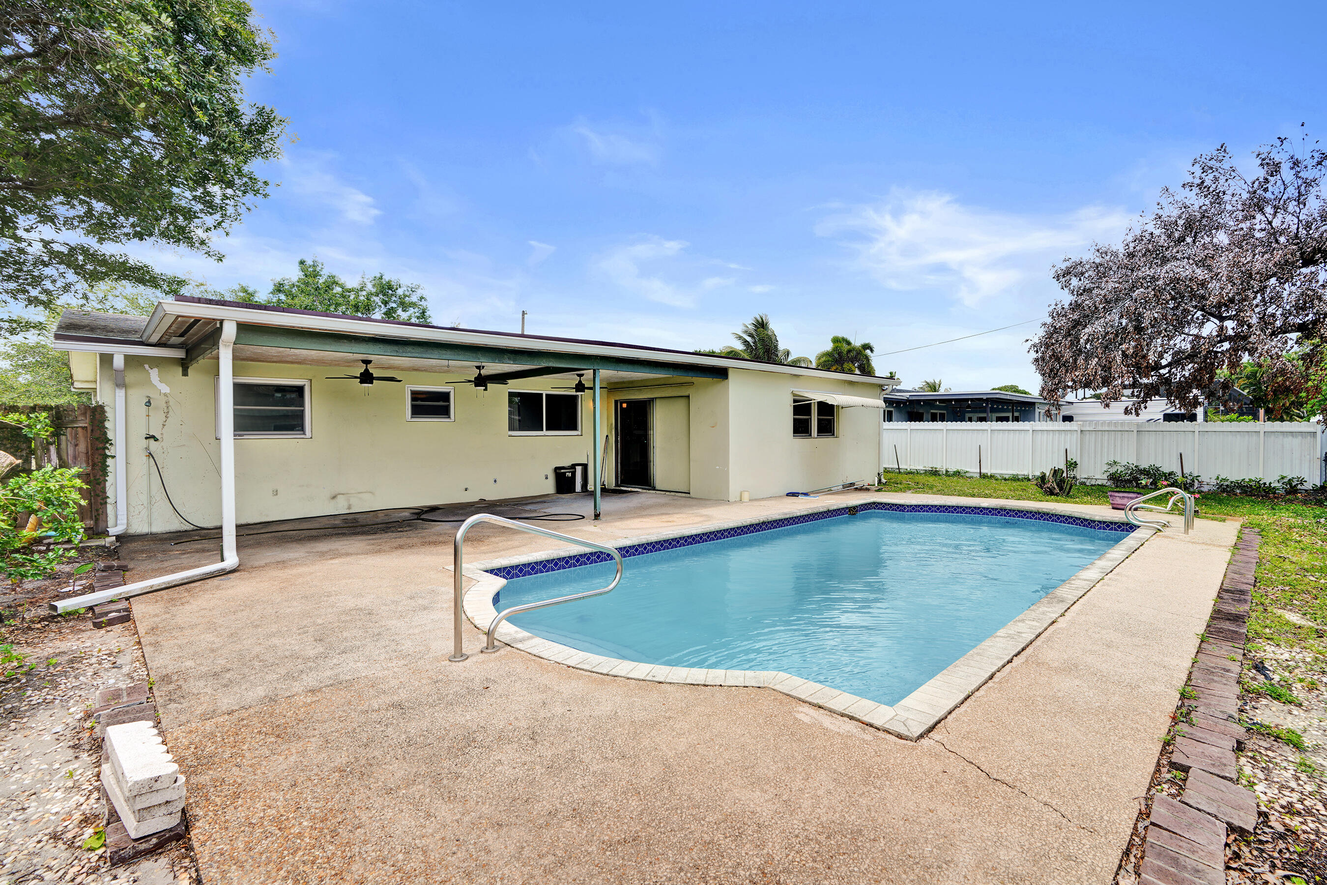 Boulevard Park 51-33 B - Residential