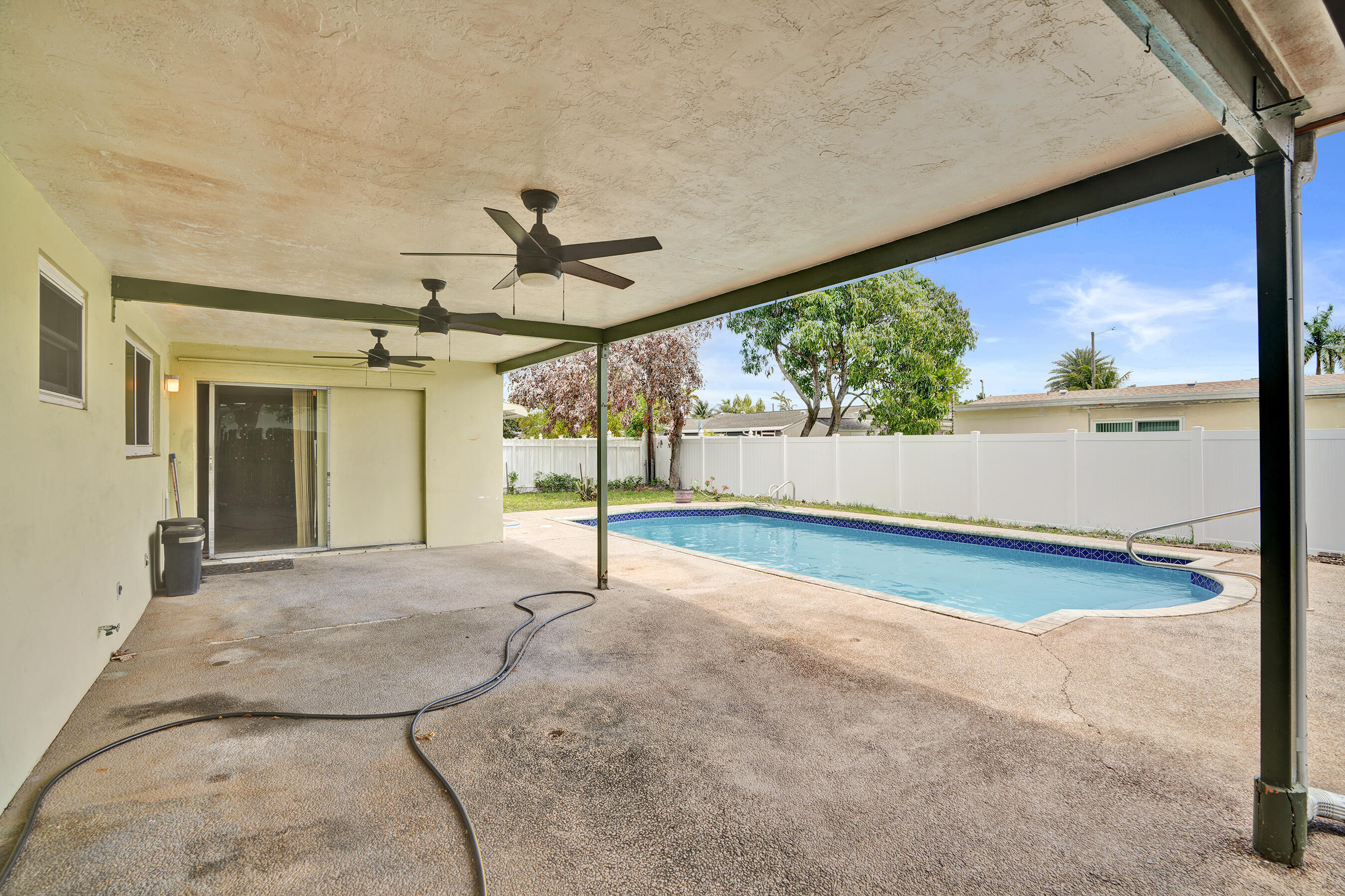 Boulevard Park 51-33 B - Residential