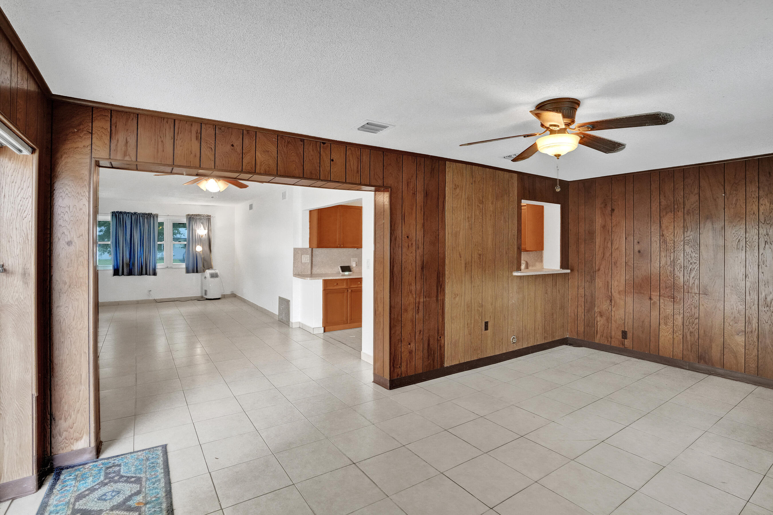 Boulevard Park 51-33 B - Residential