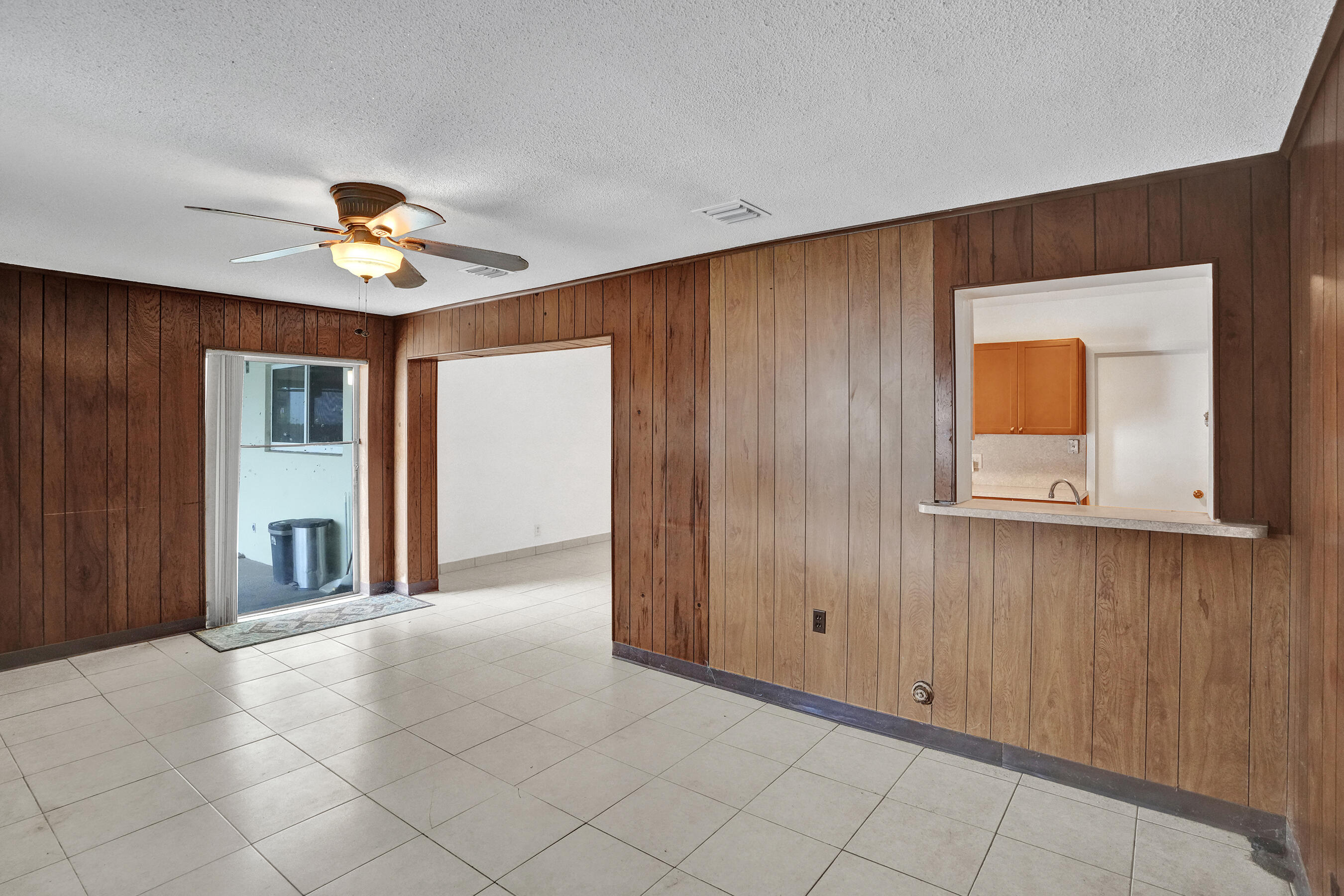 Boulevard Park 51-33 B - Residential