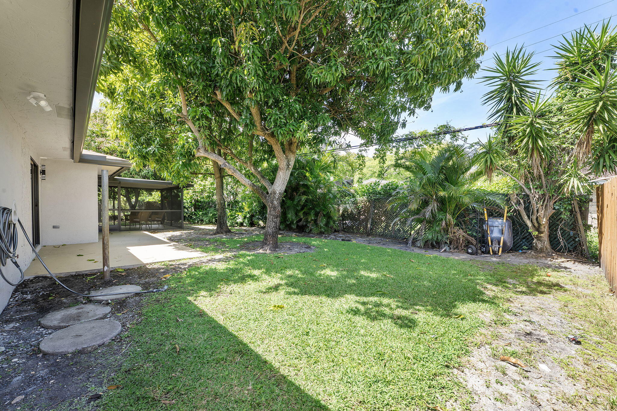 LAKE CLARKE TERR - Residential