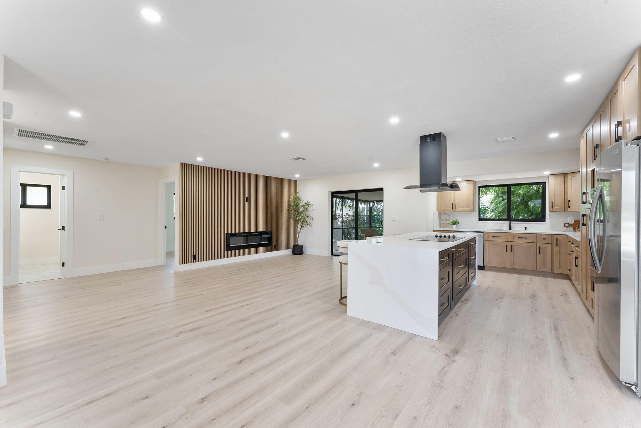 LAKE CLARKE TERR - Residential