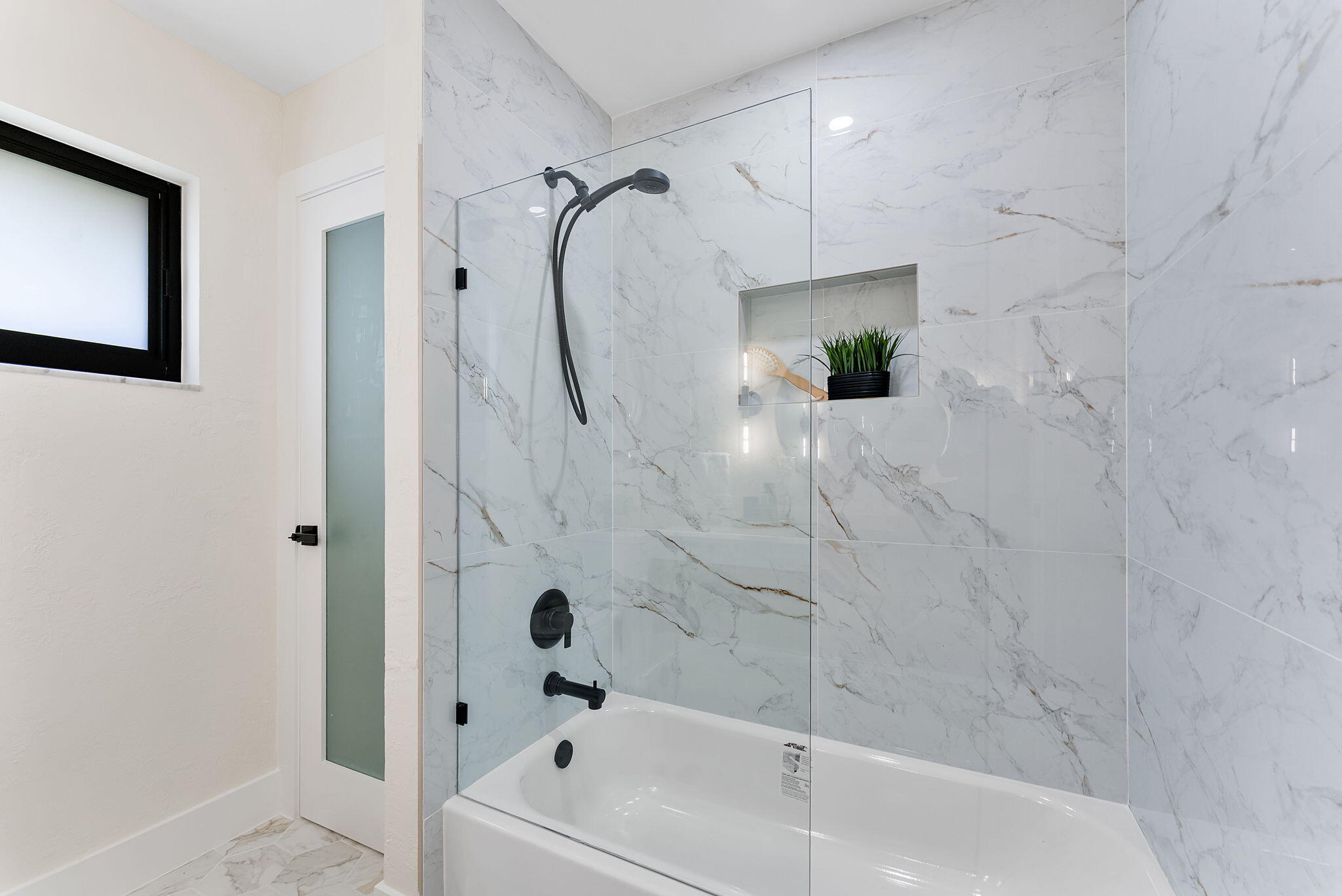 LAKE CLARKE TERR - Residential