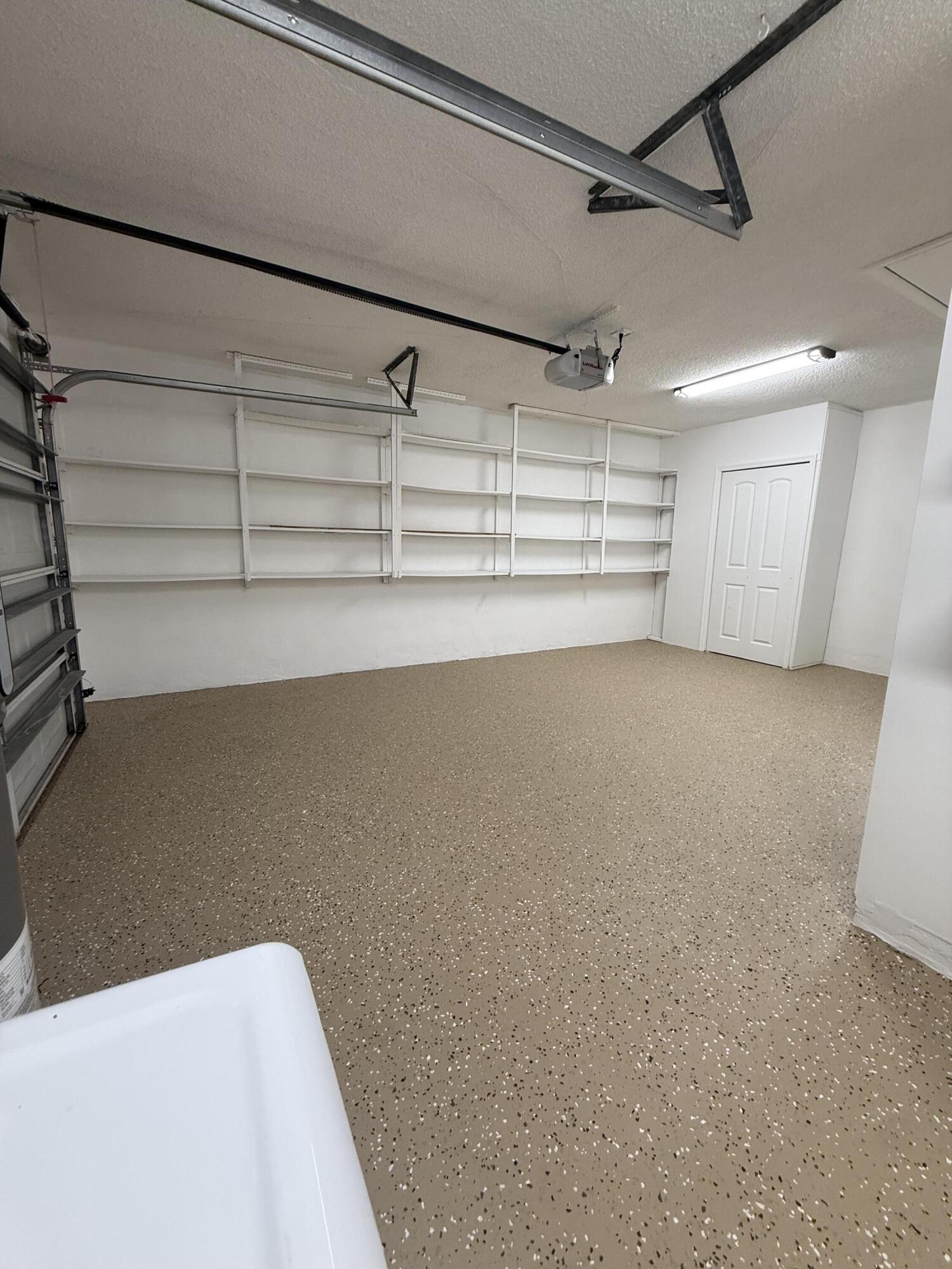 LAKE CLARKE TERR - Residential