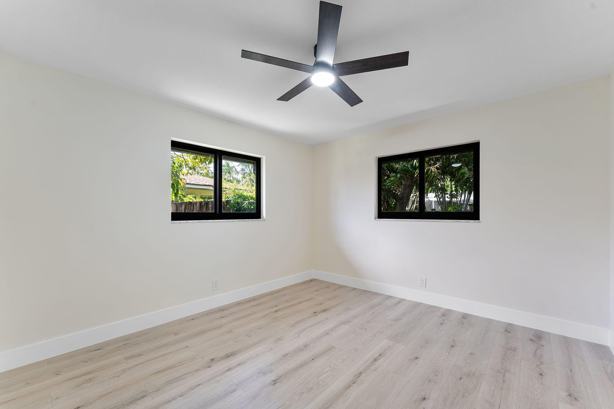 LAKE CLARKE TERR - Residential