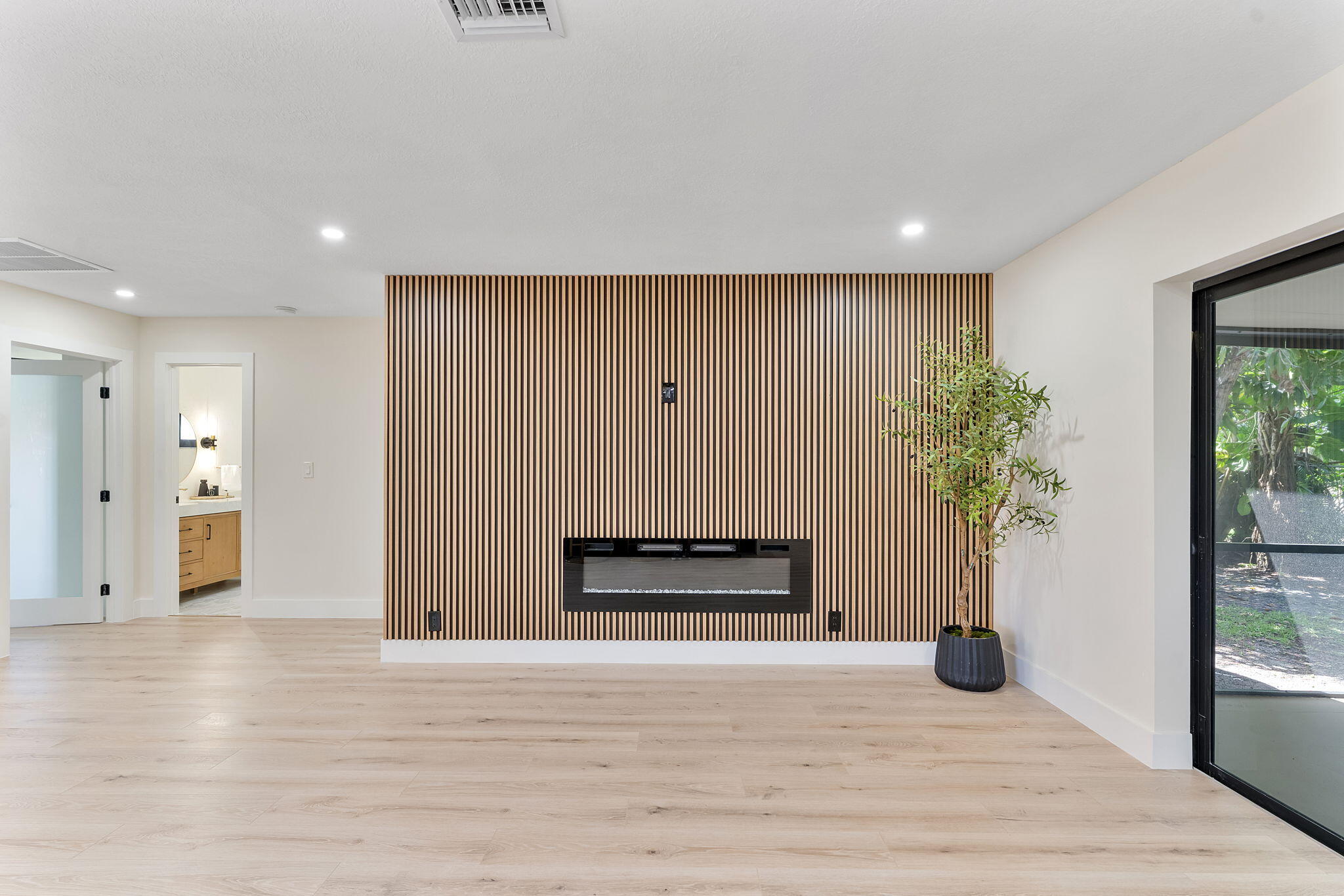 LAKE CLARKE TERR - Residential