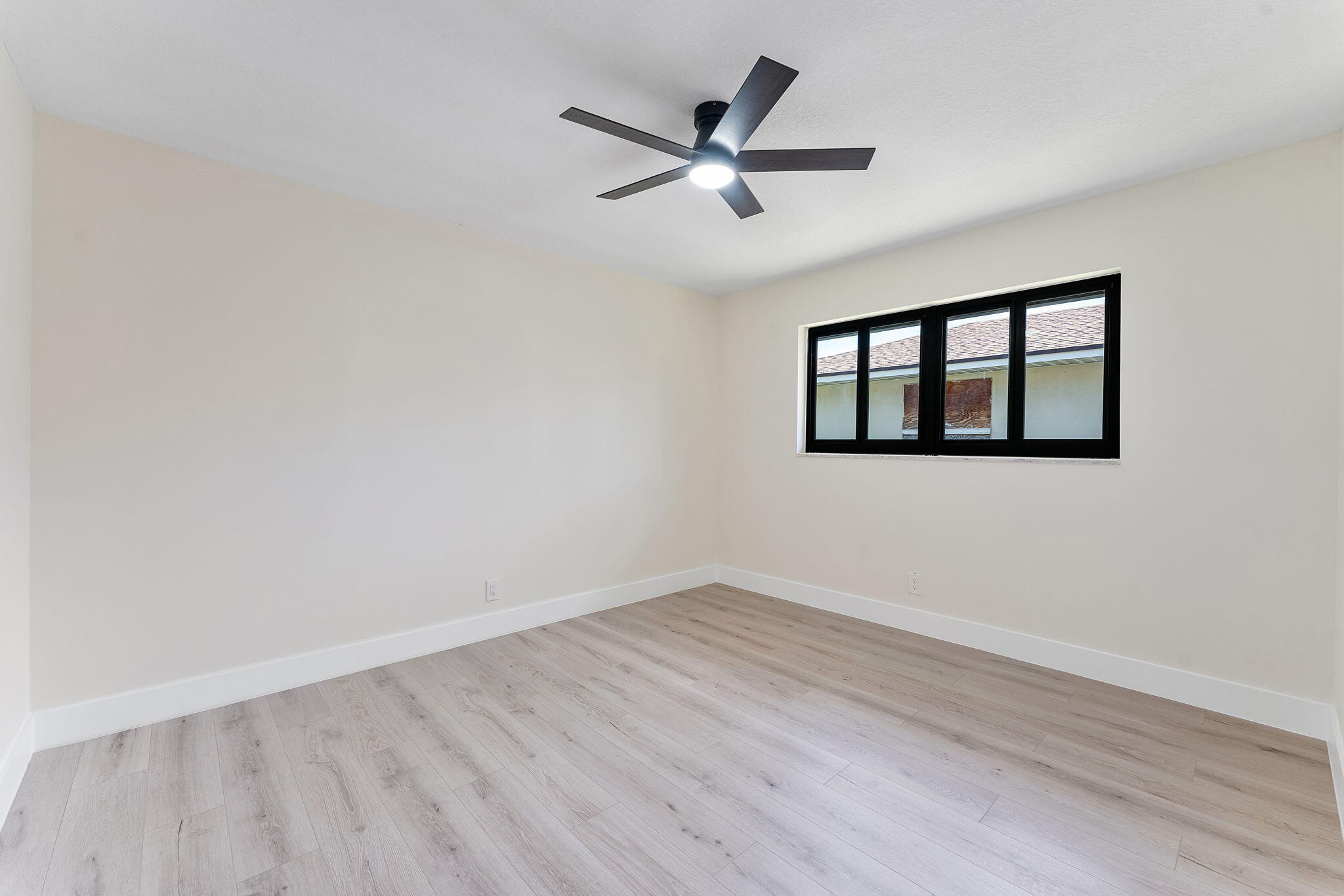 LAKE CLARKE TERR - Residential