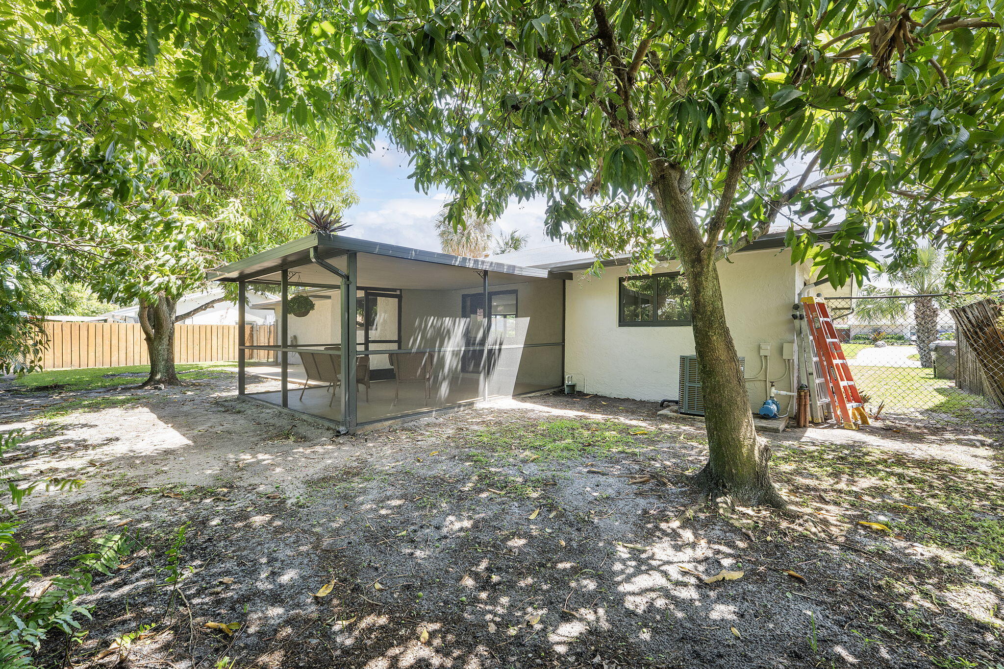 LAKE CLARKE TERR - Residential