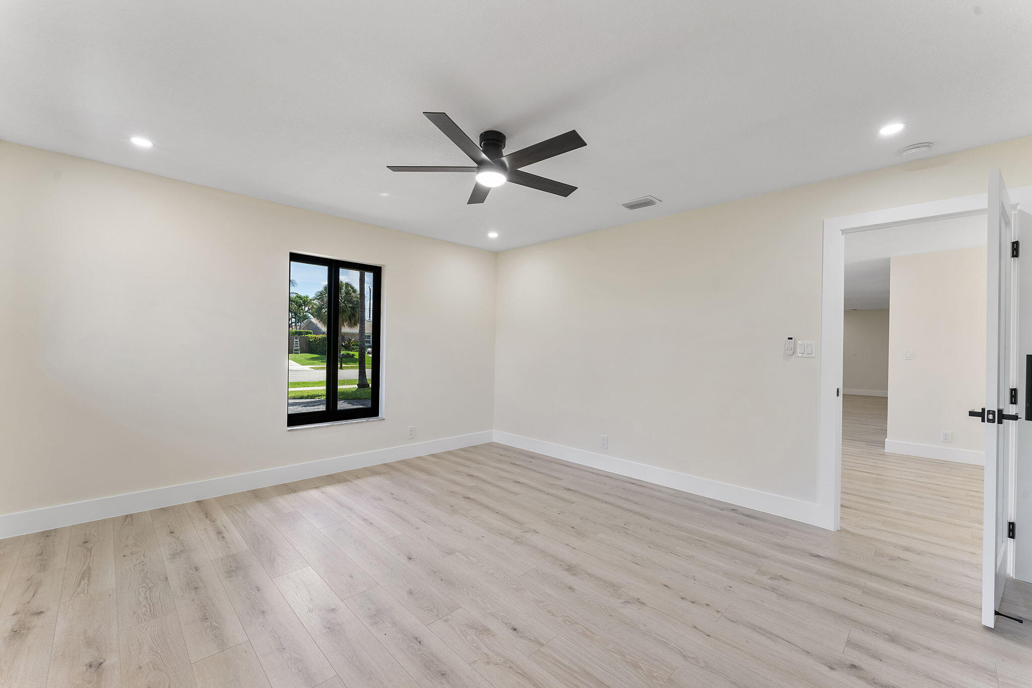 LAKE CLARKE TERR - Residential