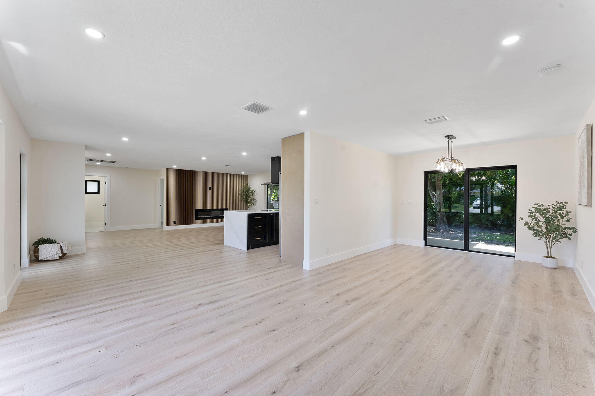 LAKE CLARKE TERR - Residential