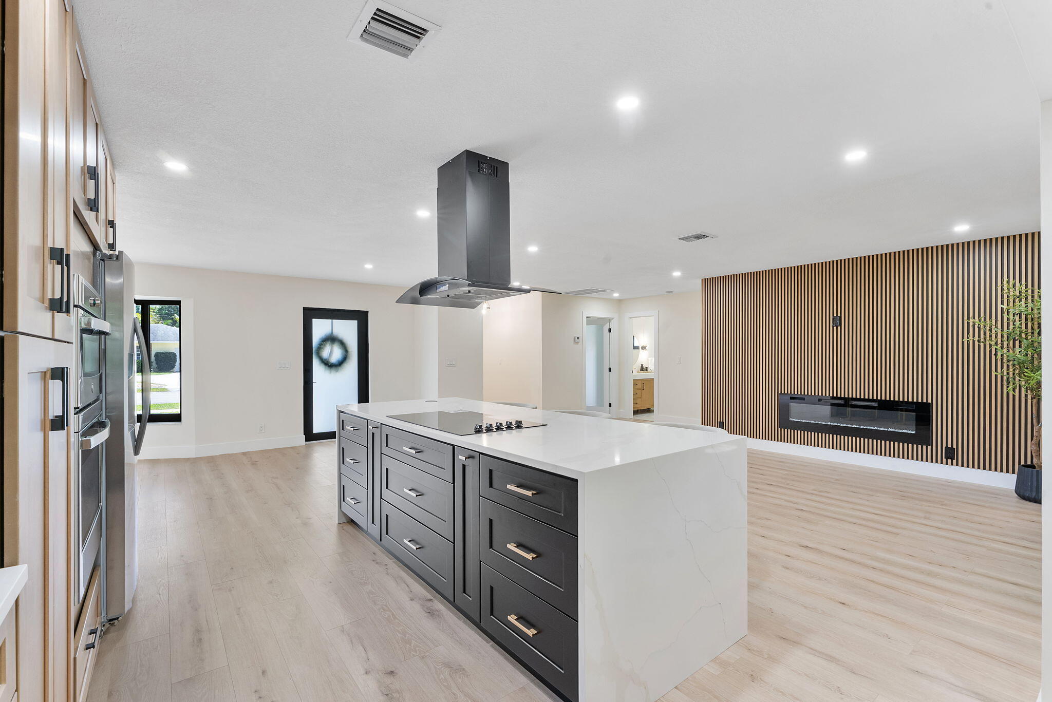 LAKE CLARKE TERR - Residential