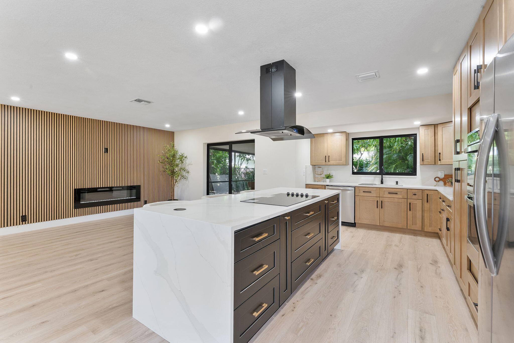 LAKE CLARKE TERR - Residential