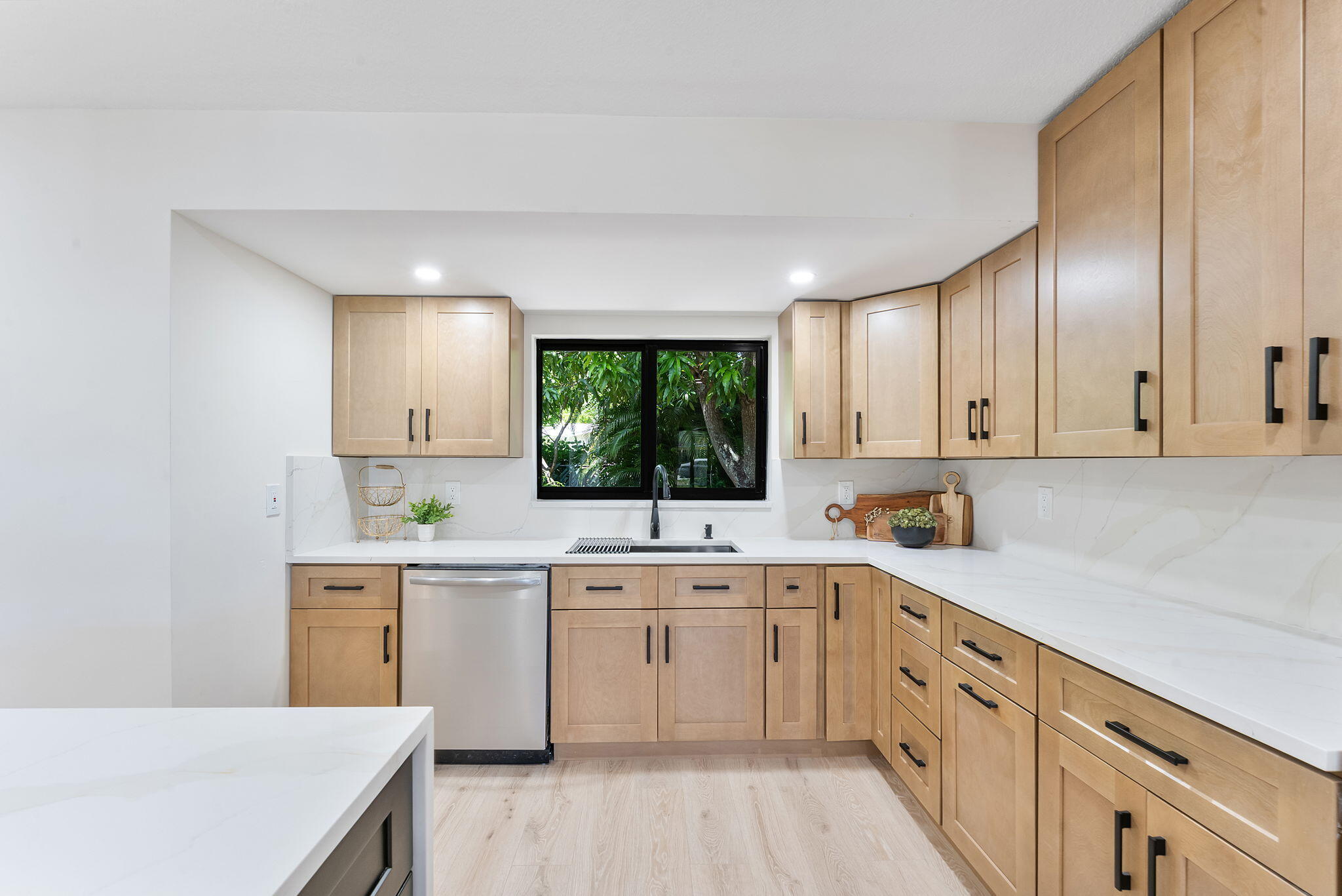 LAKE CLARKE TERR - Residential