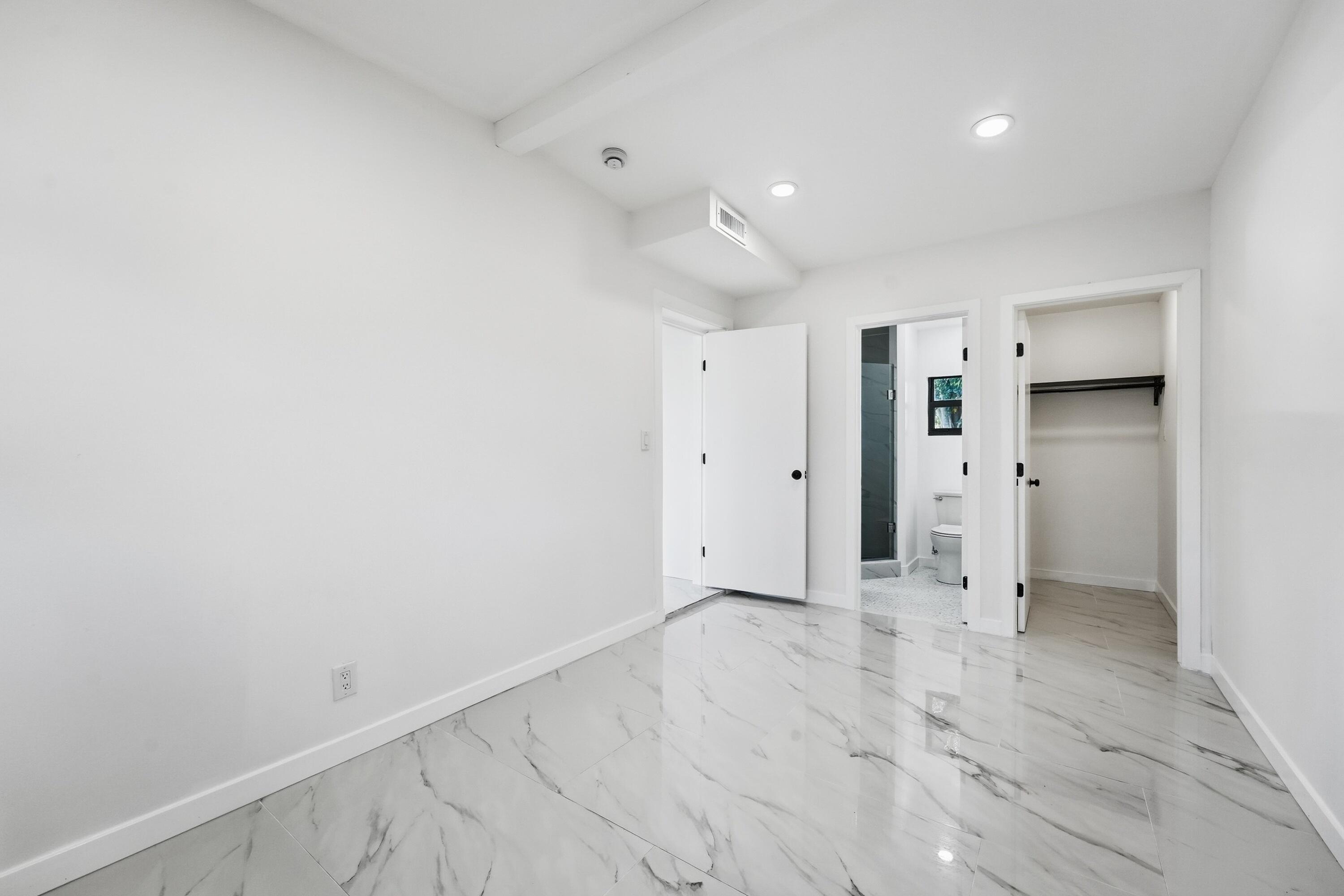 FOREST HILL VILLAGE 1 - Residential