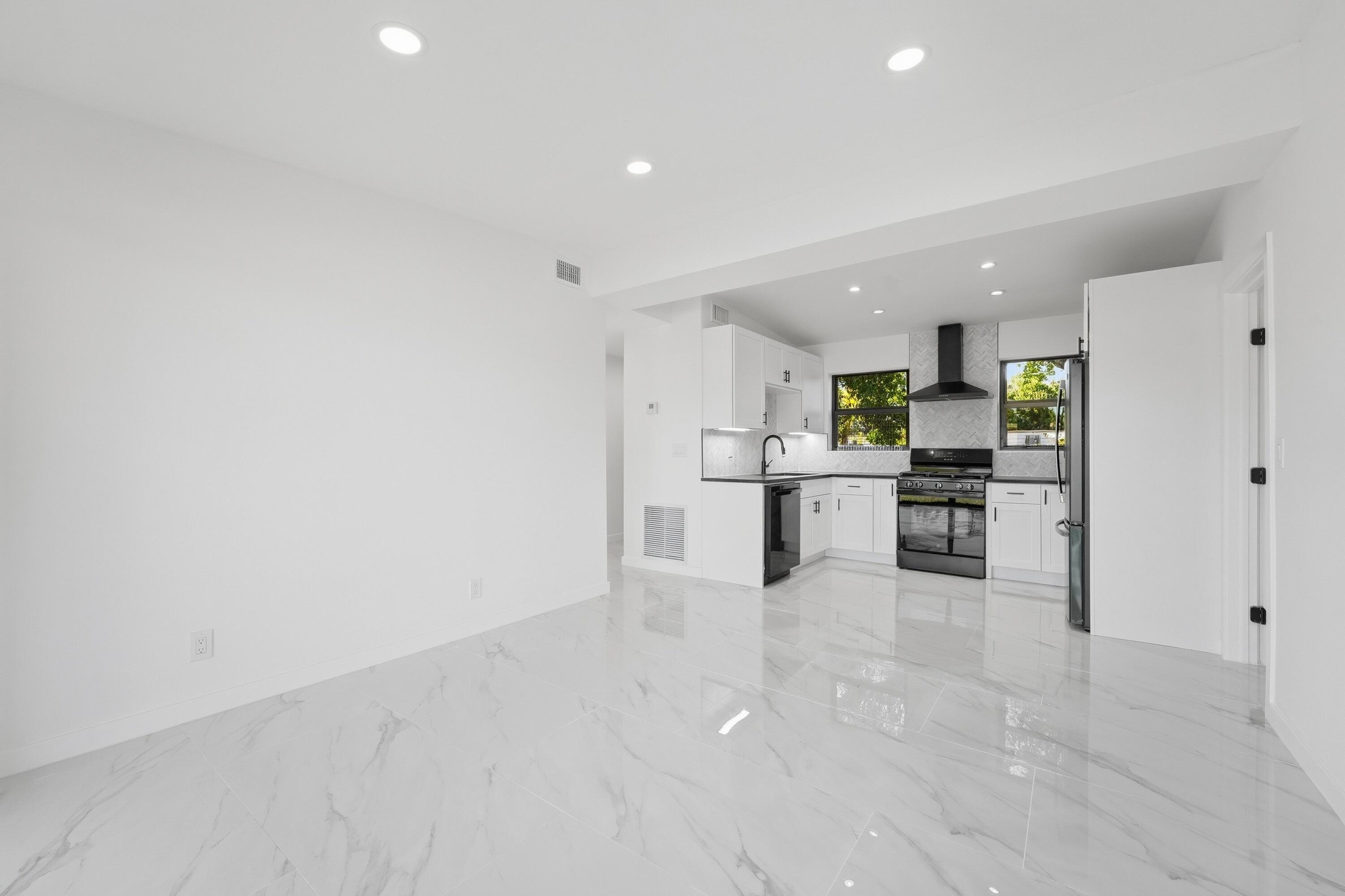 FOREST HILL VILLAGE 1 - Residential