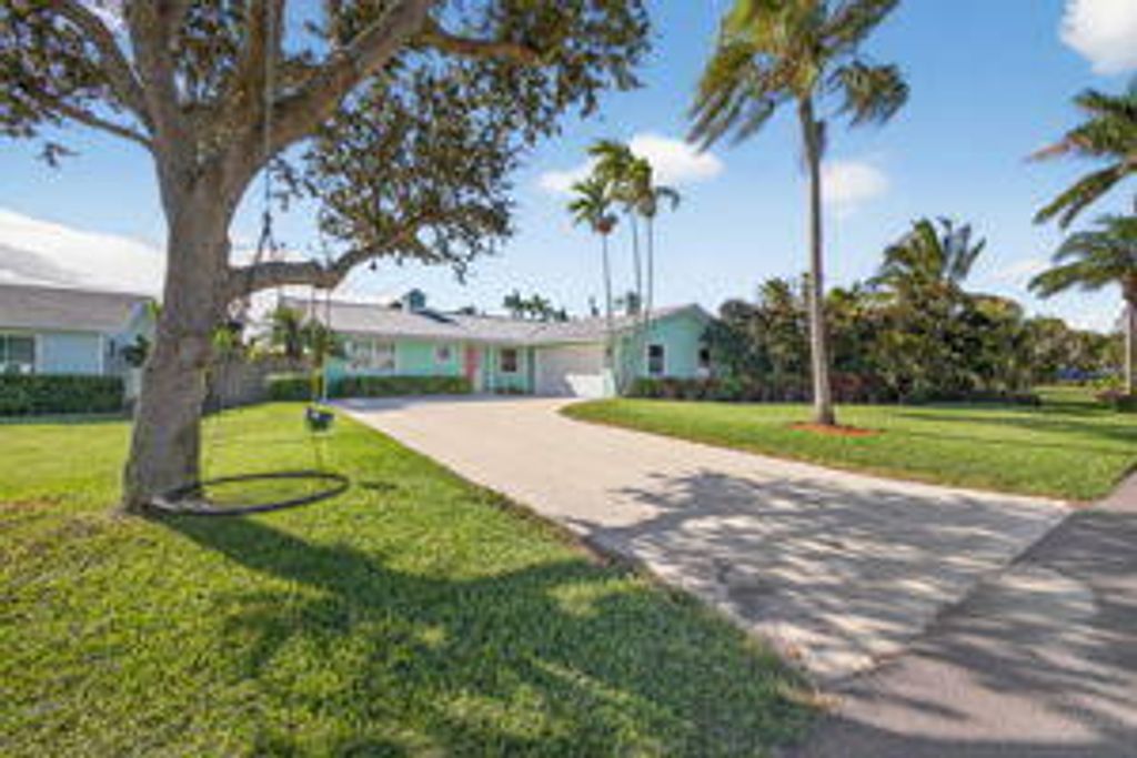 Photo of 8064 SE Carlton Street, Hobe Sound, FL 33455 (MLS # R11136992)