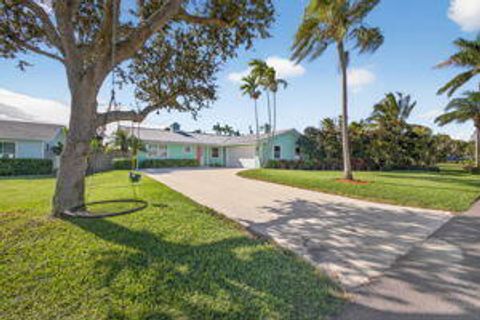 Photo of 8064 SE Carlton Street, Hobe Sound, FL 33455 (MLS # R11136992)