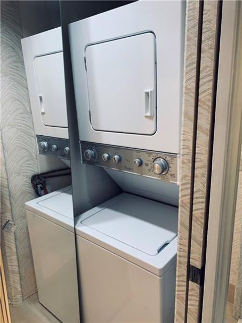 3305 Aruba Way G2 Coconut Creek FL 33066