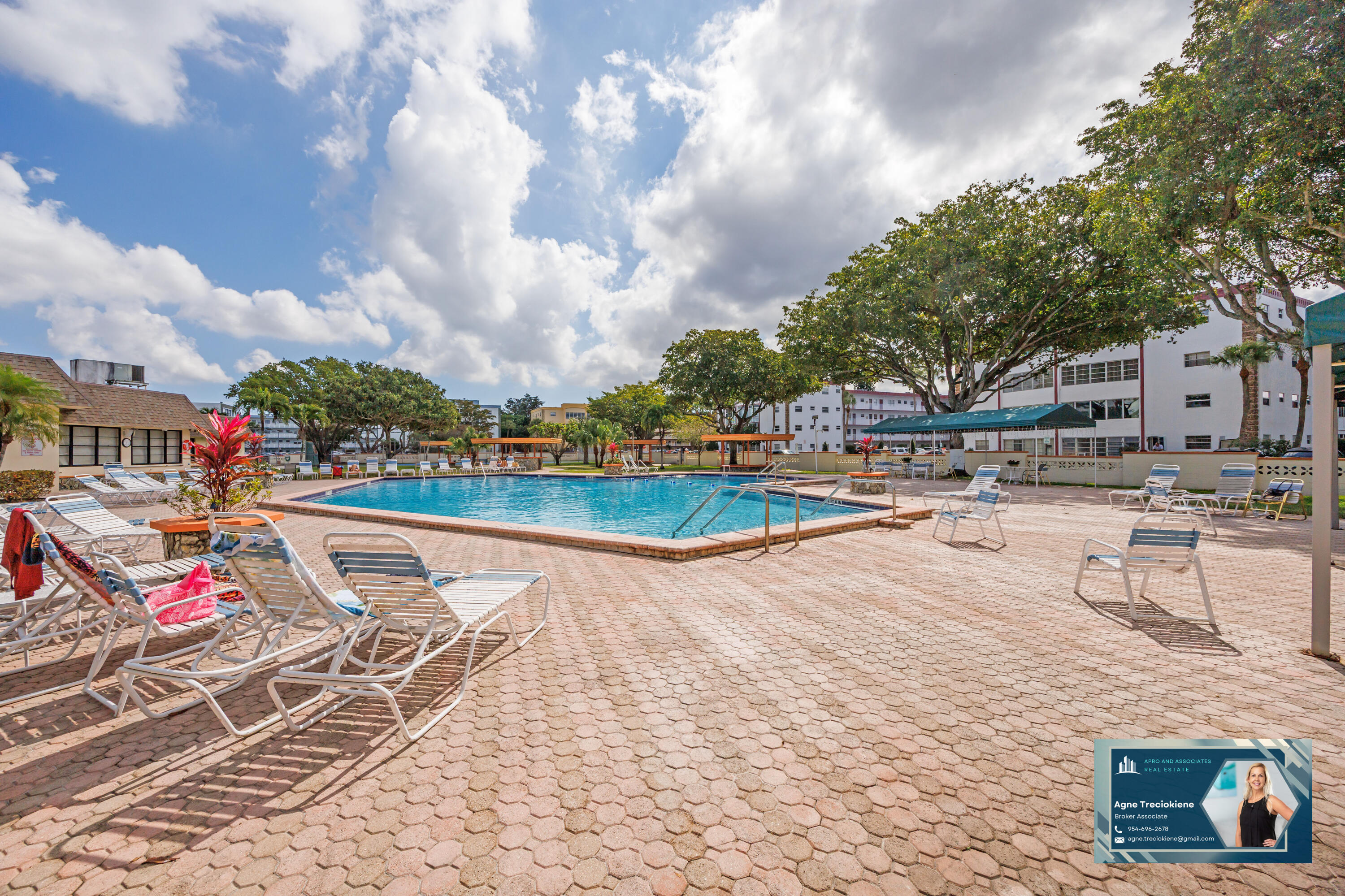 SAPPHIRE CONDO - Residential