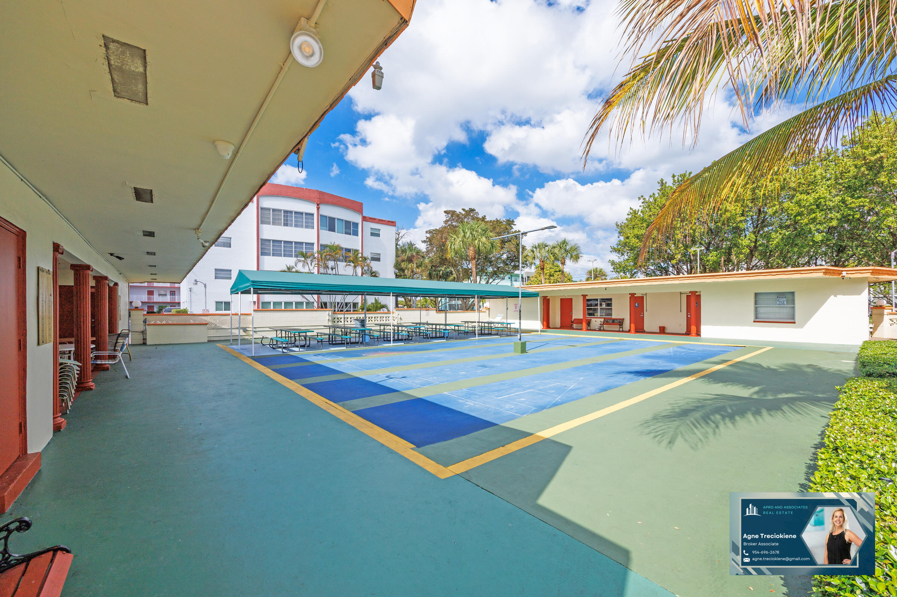 SAPPHIRE CONDO - Residential