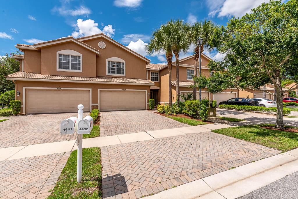 Photo of 4437 Colony View Drive, Lake Worth, FL 33463 (MLS # R10940620)