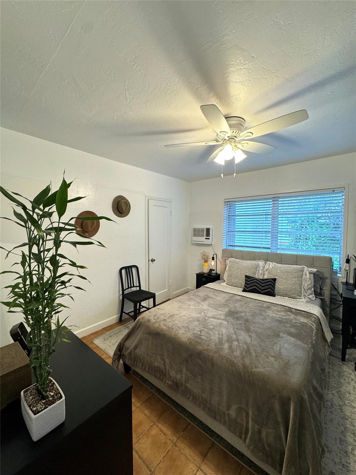 Sweet El Condo - Residential Lease