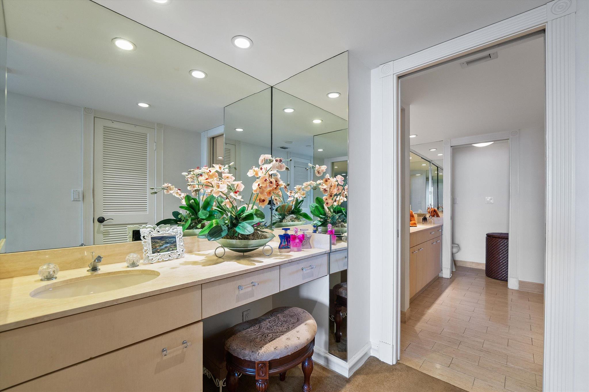 PLAZA OF THE PALM BEACHES - Residential