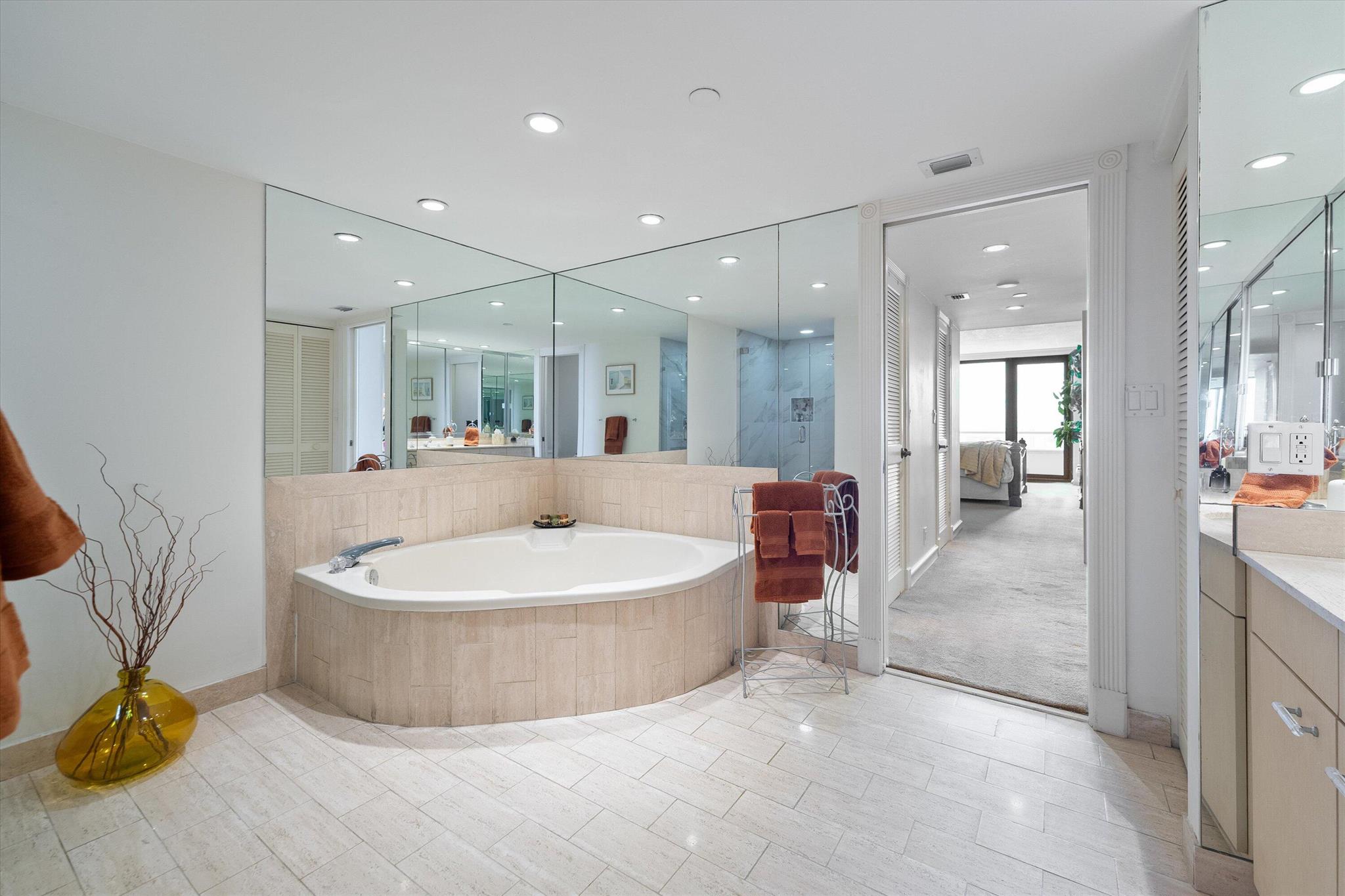 PLAZA OF THE PALM BEACHES - Residential