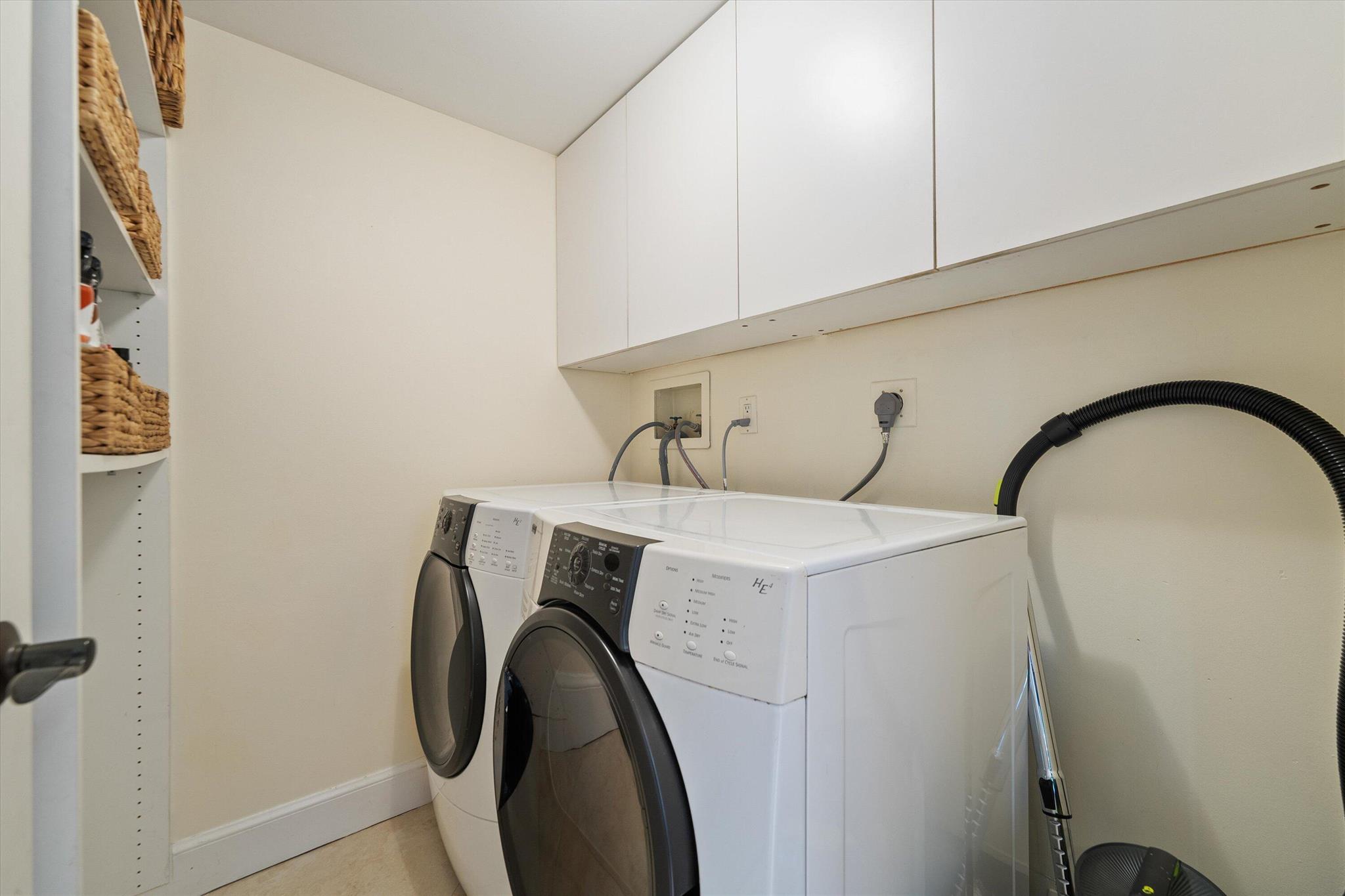 PLAZA OF THE PALM BEACHES - Residential