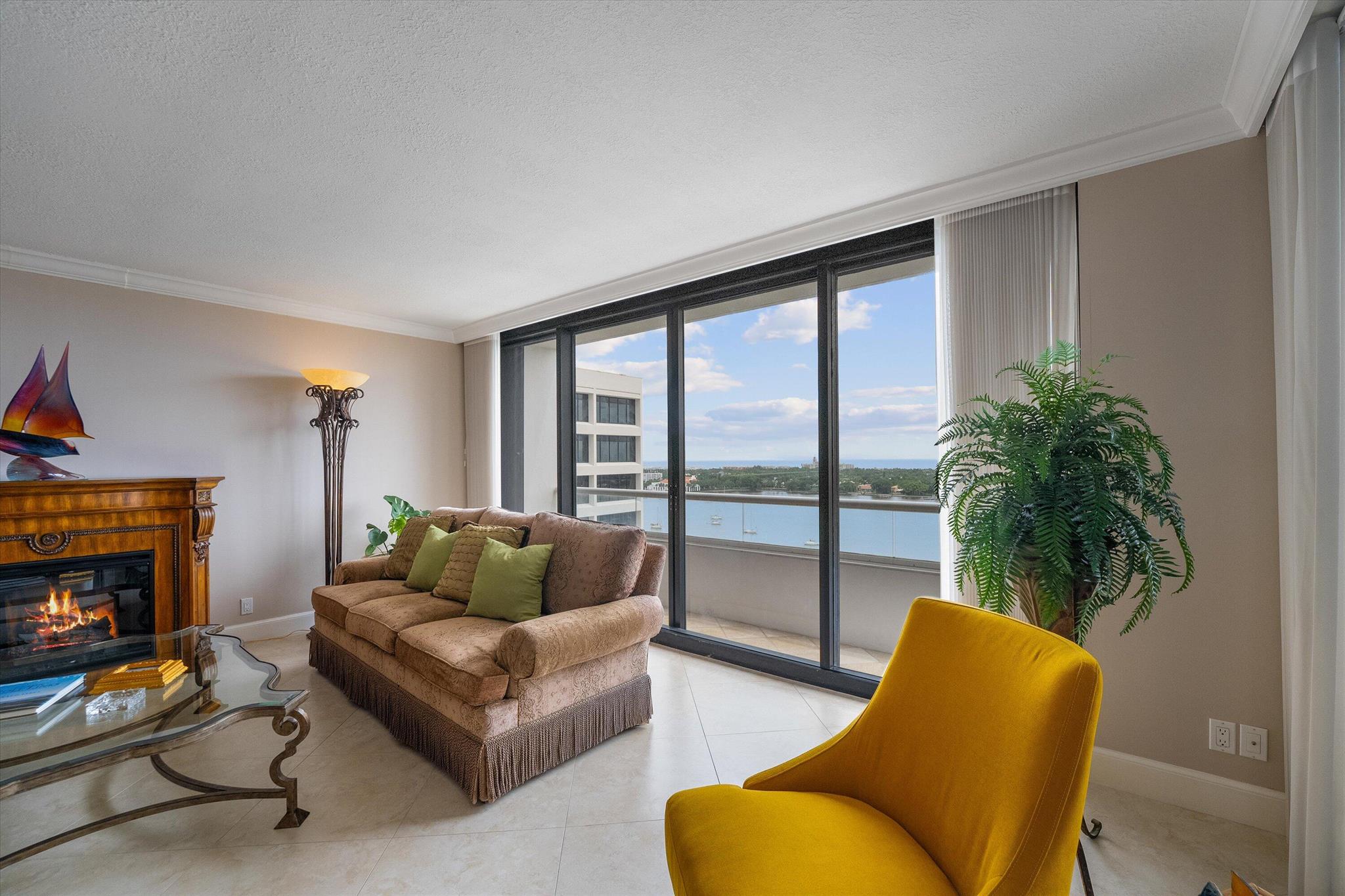 PLAZA OF THE PALM BEACHES - Residential