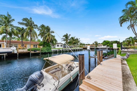 Tiny photo for 301 E MCNAB Road #113, Pompano Beach, FL 33060 (MLS # B26085546)