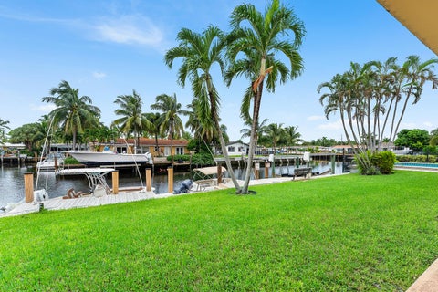 Tiny photo for 301 E MCNAB Road #113, Pompano Beach, FL 33060 (MLS # B26085546)