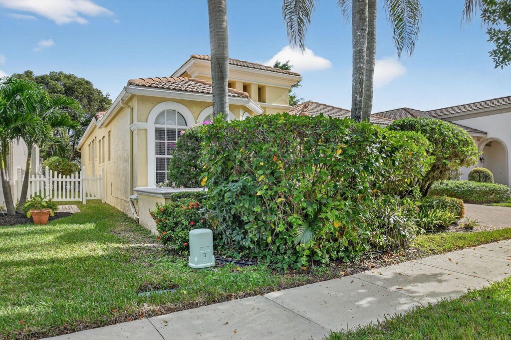 Photo of 1848 Via Castello, Wellington, FL 33411 (MLS # R11147067)