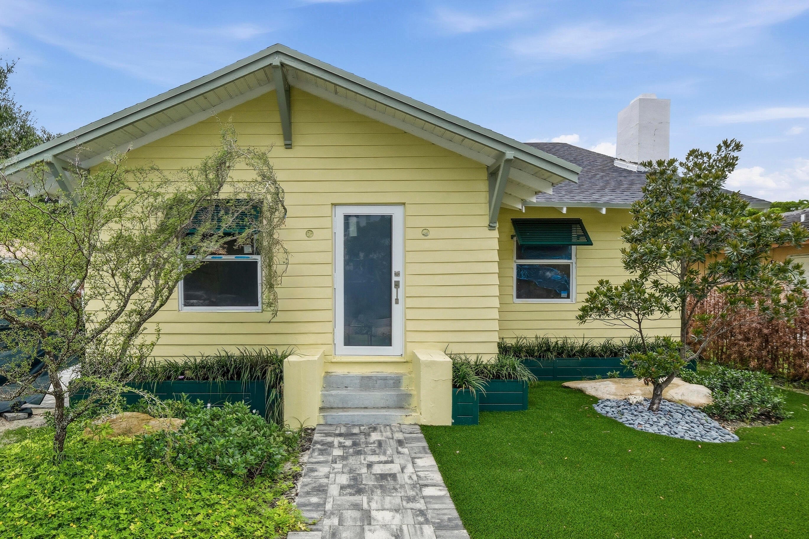 216 NE 23rd Avenue