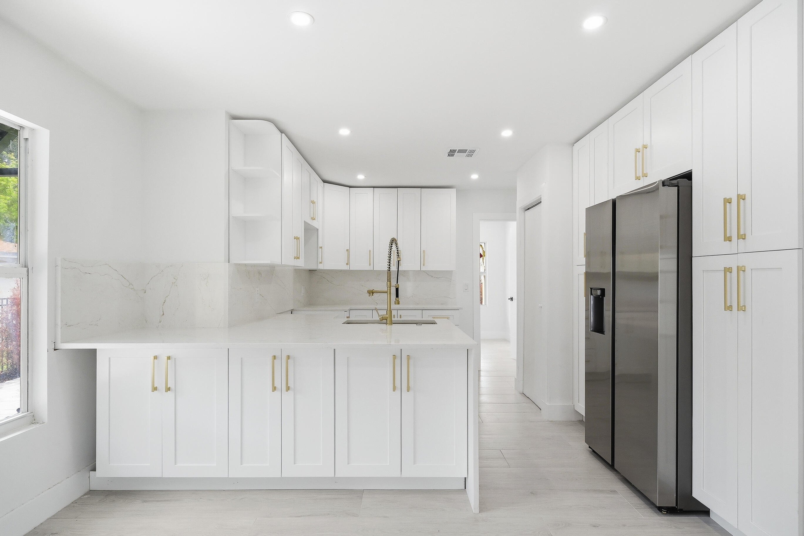 216 NE 23rd Avenue