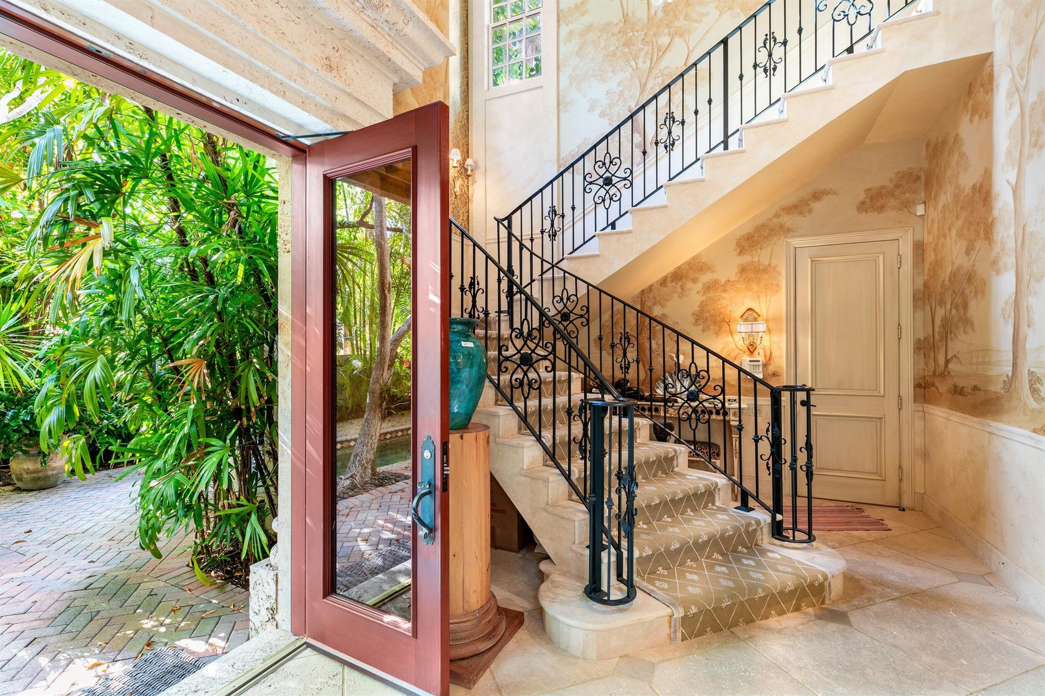 ROYAL PARK - Residential