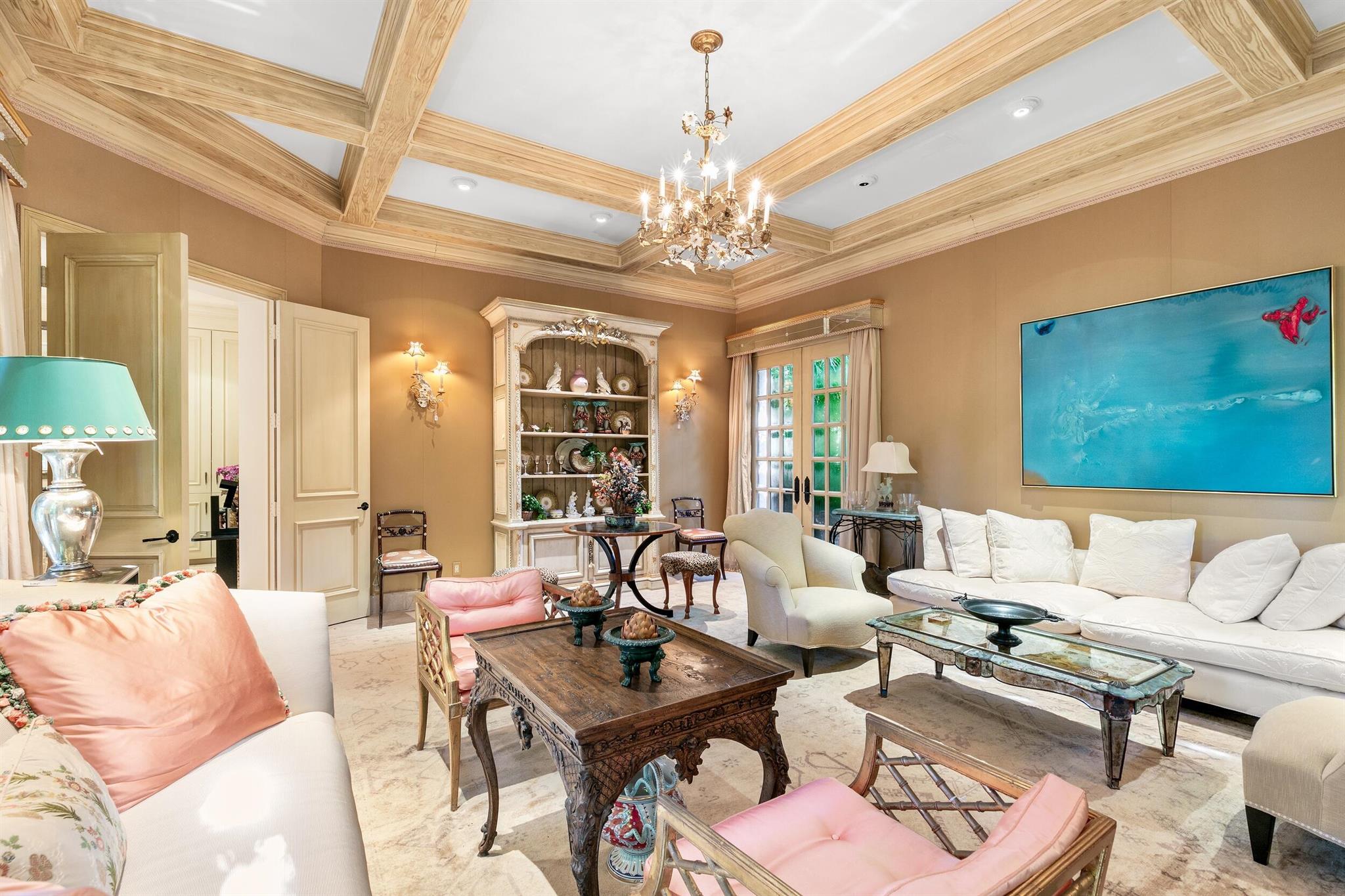 ROYAL PARK - Residential