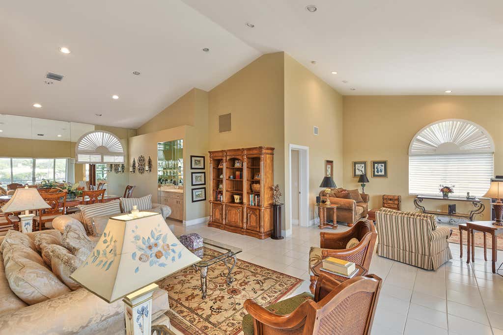 Photo of 392 Spyglass Way, Jupiter, FL 33477 (MLS # B26061396)