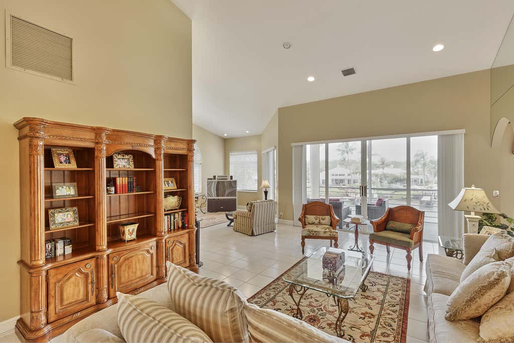 Photo of 392 Spyglass Way, Jupiter, FL 33477 (MLS # B26061396)