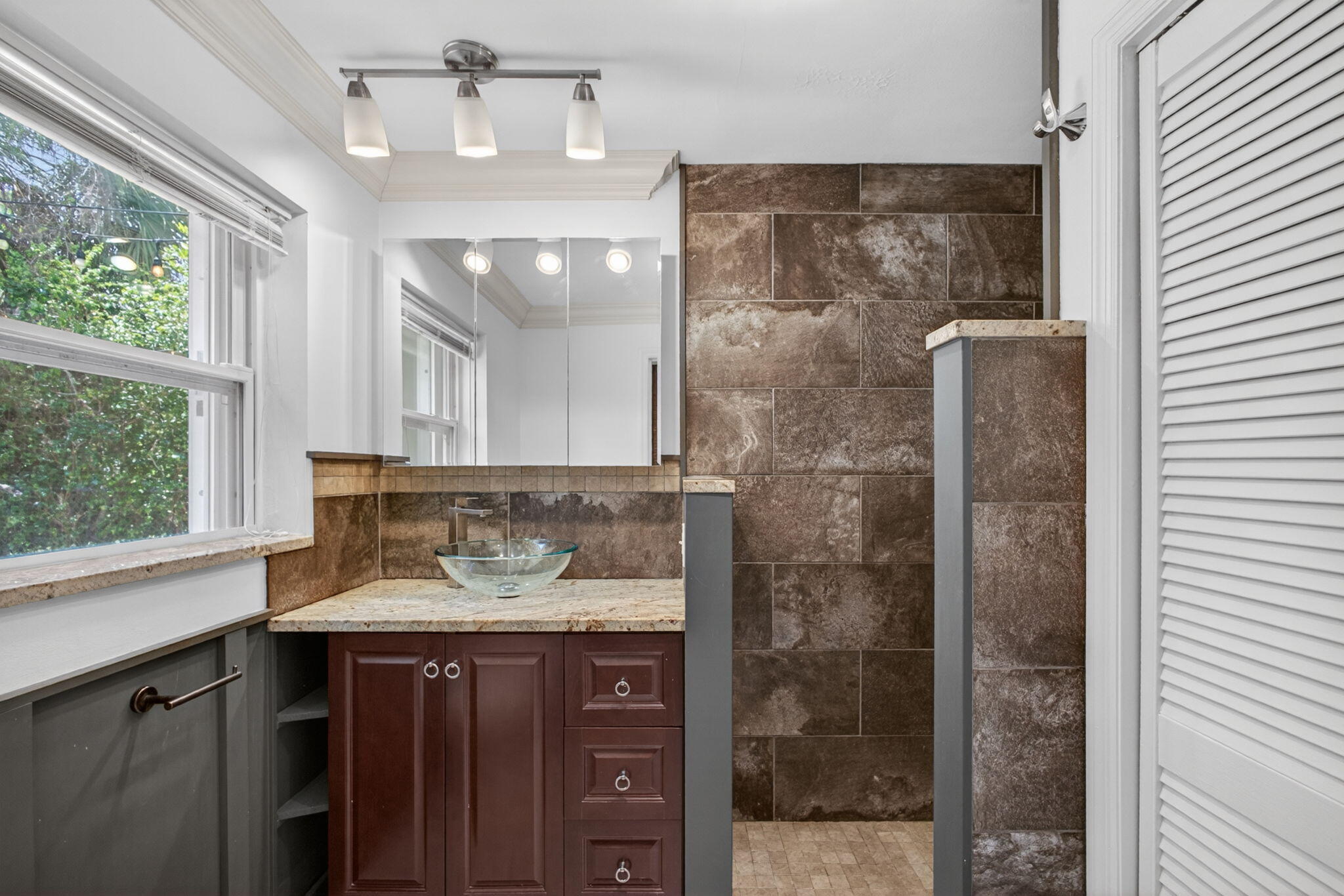 PLEASANT RIDGE - Residential