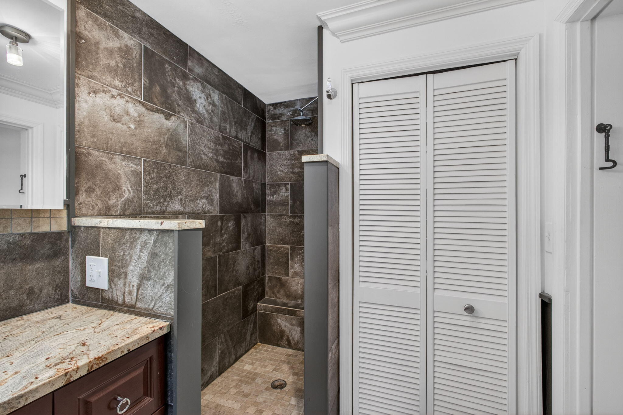 PLEASANT RIDGE - Residential