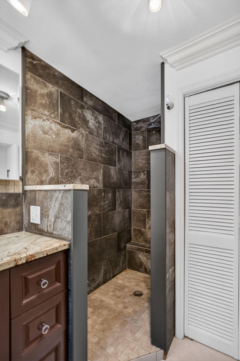 PLEASANT RIDGE - Residential