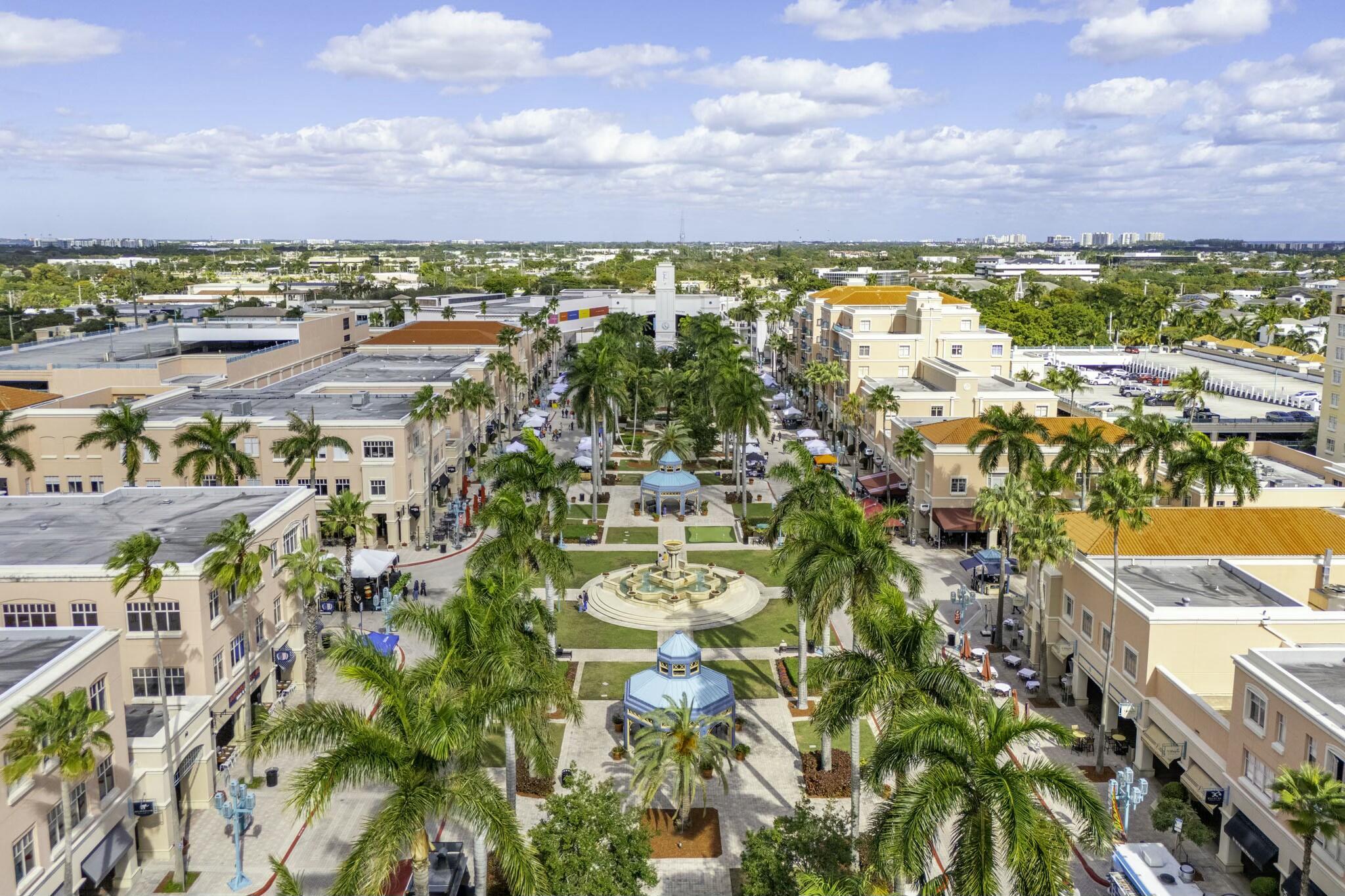 VILLA VALENCIA CONDO - Residential