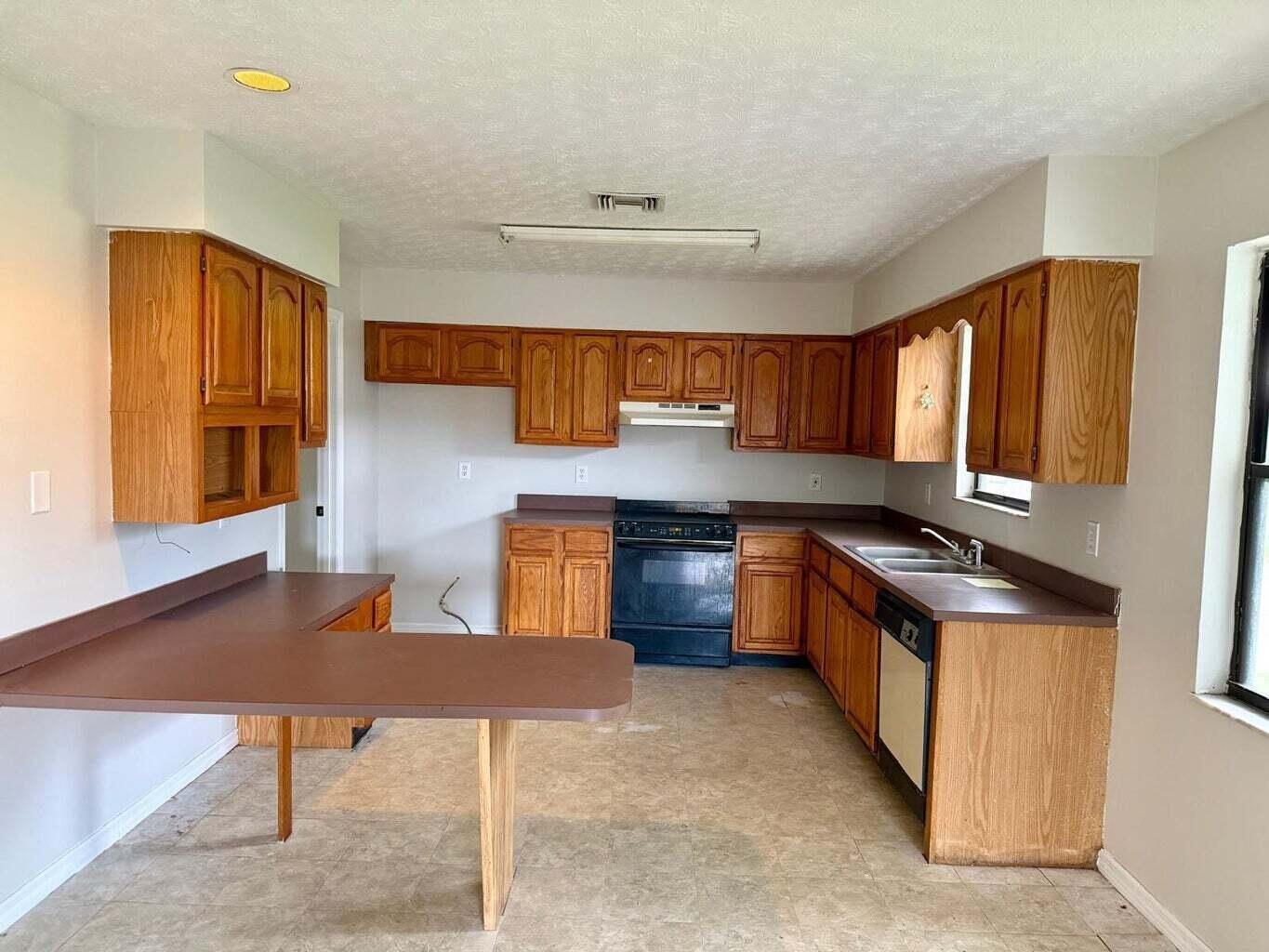 LAKEWOOD PARK UNIT 11 - Residential